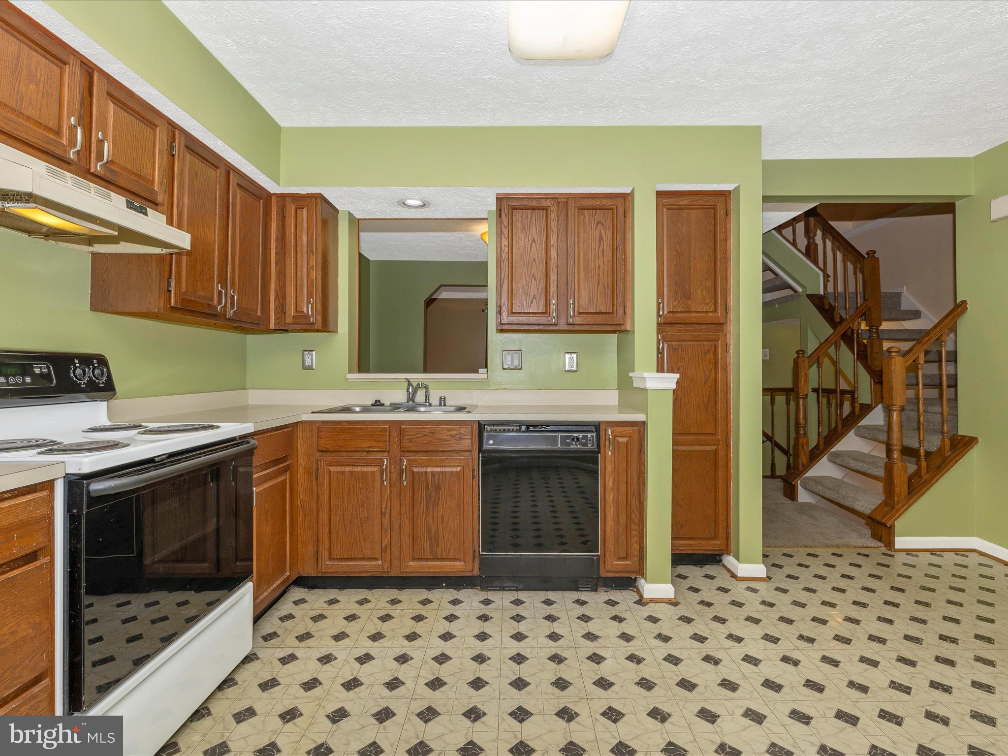 BALLENGER CREEK MEADOWS - Residential