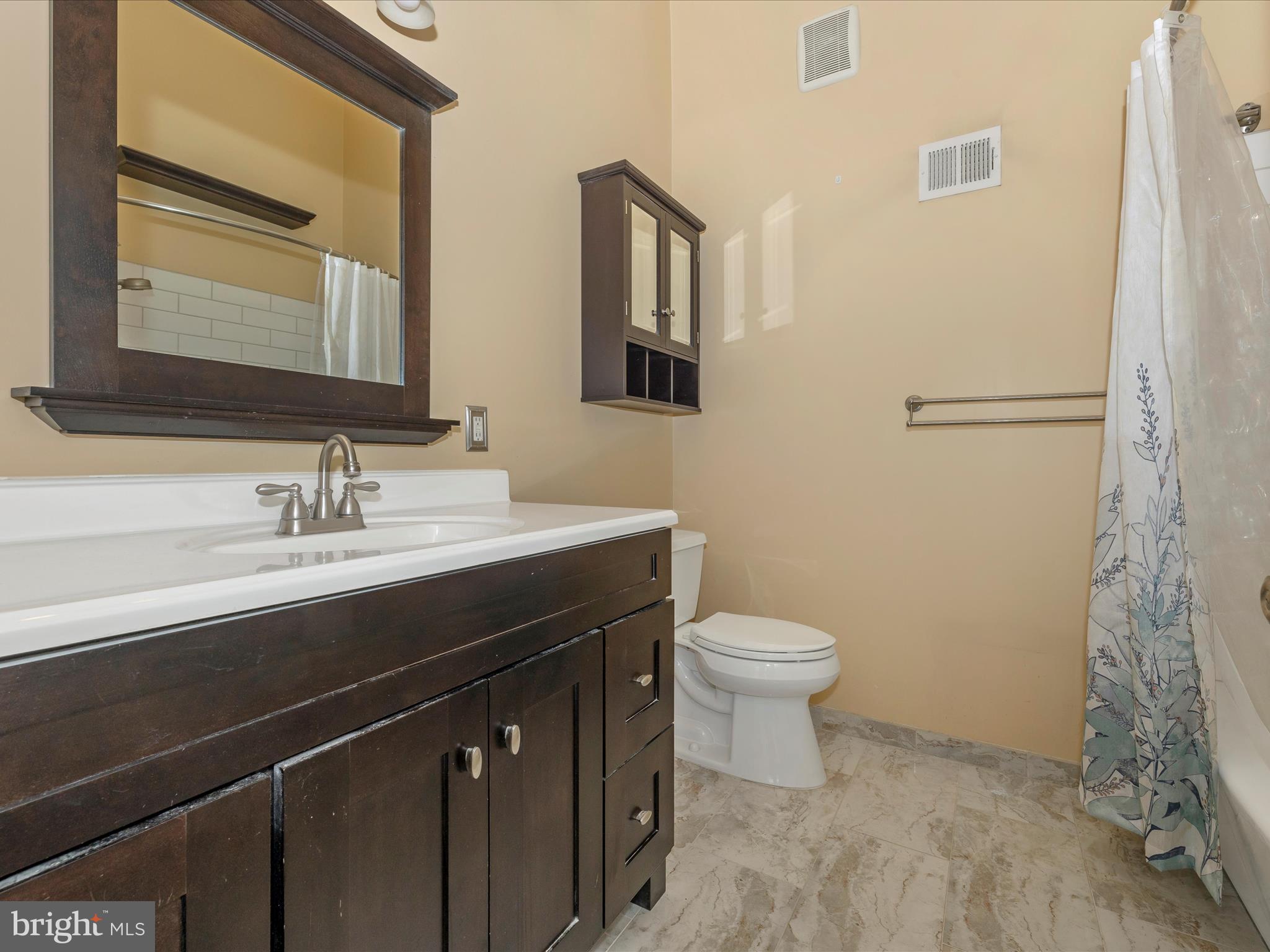 BALLENGER CREEK MEADOWS - Residential