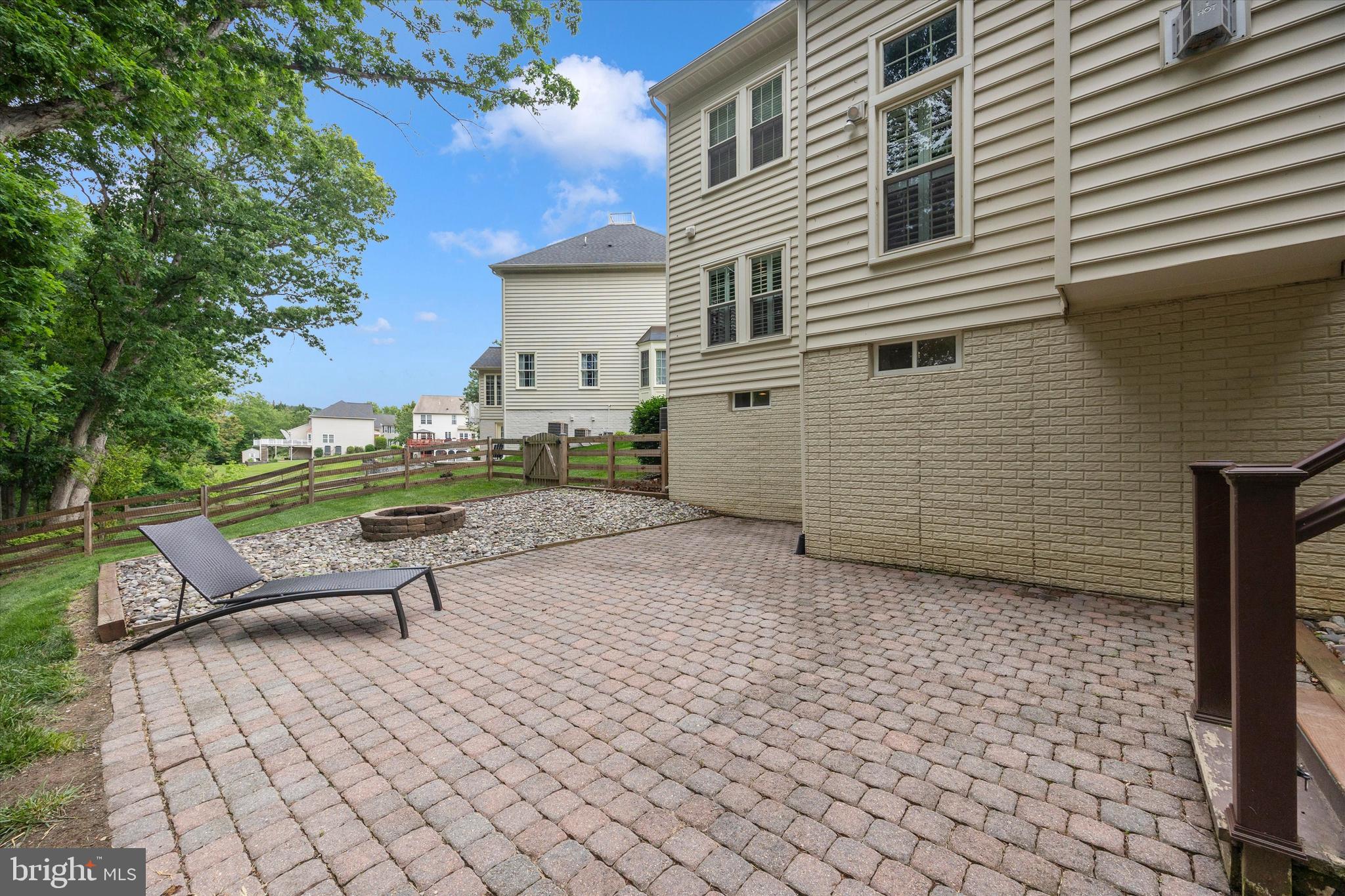 SPRING RIDGE - Residential