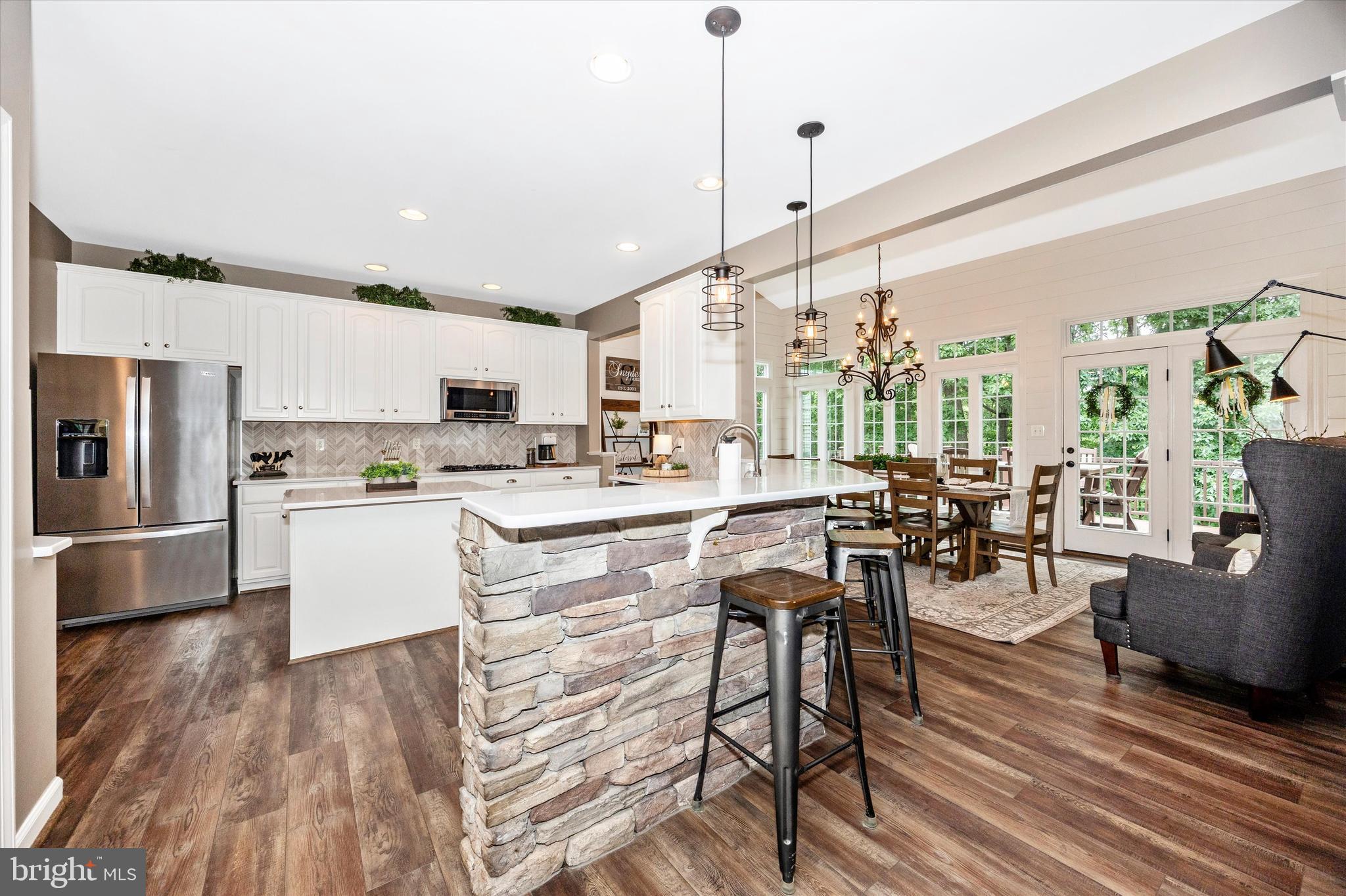 SPRING RIDGE - Residential