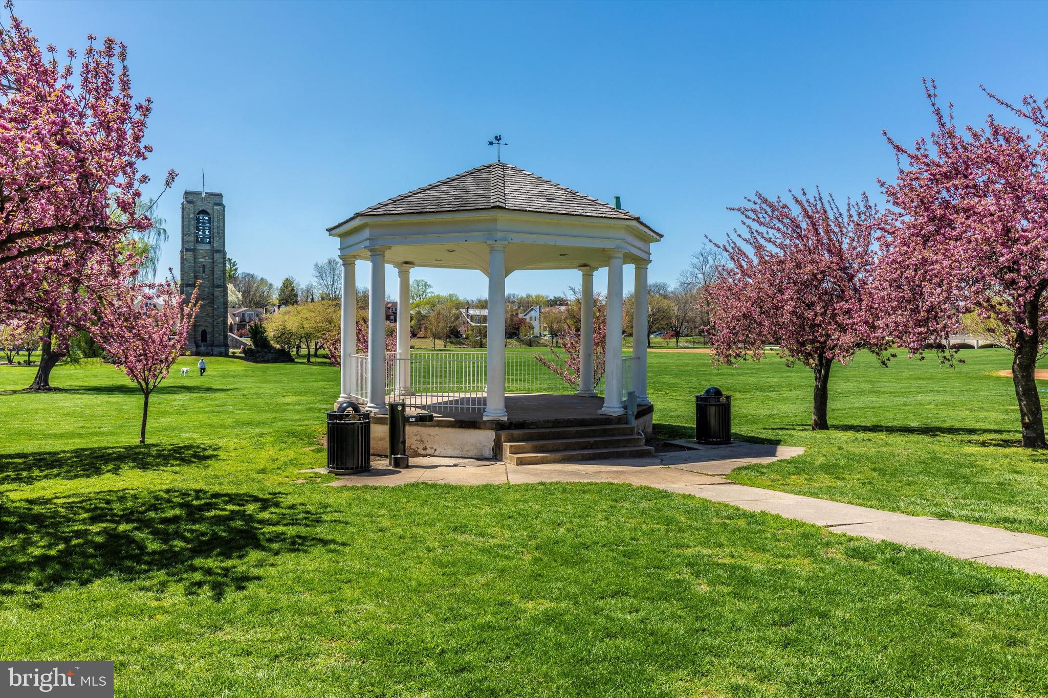 SPRING RIDGE - Residential