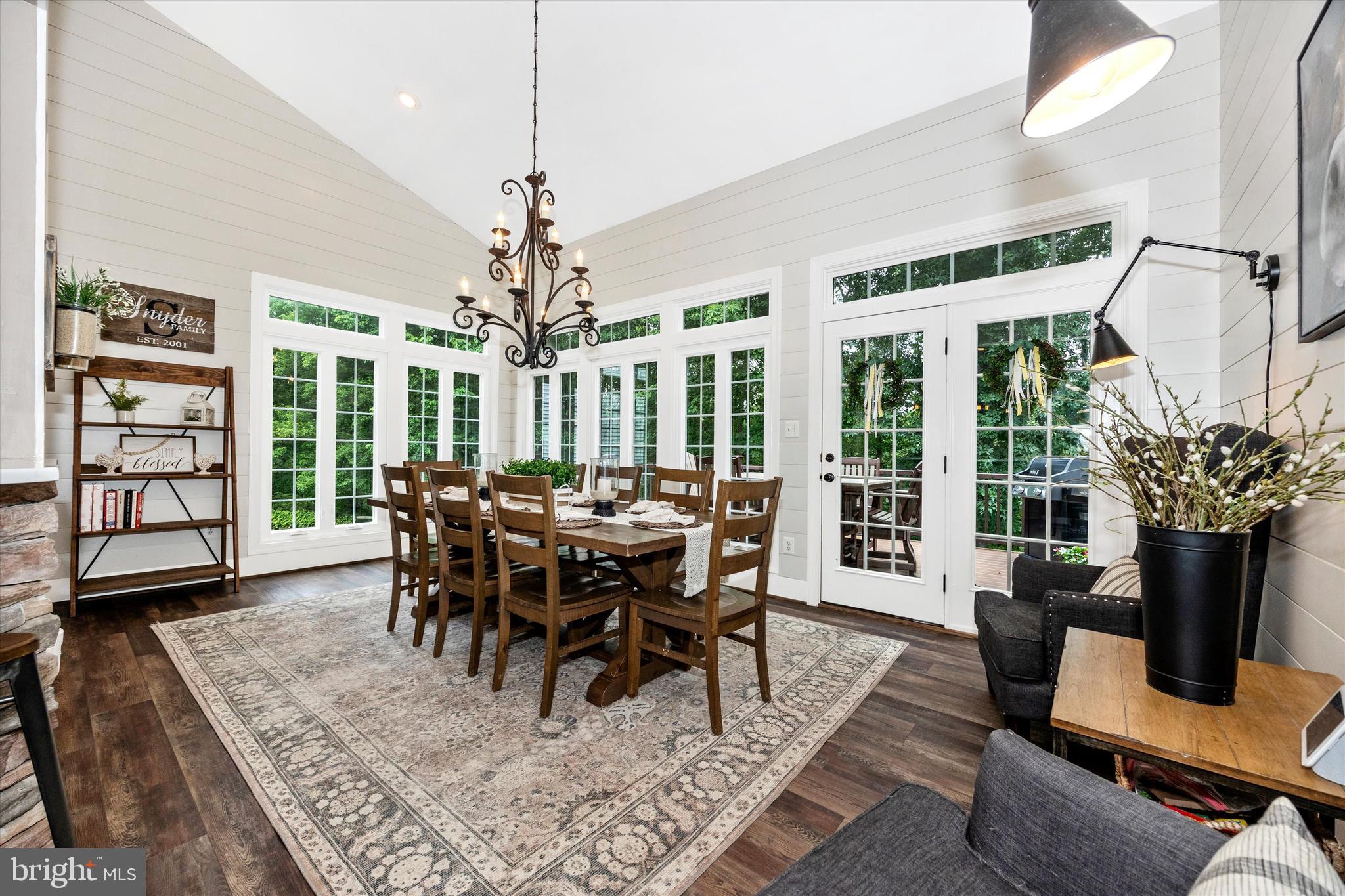 SPRING RIDGE - Residential