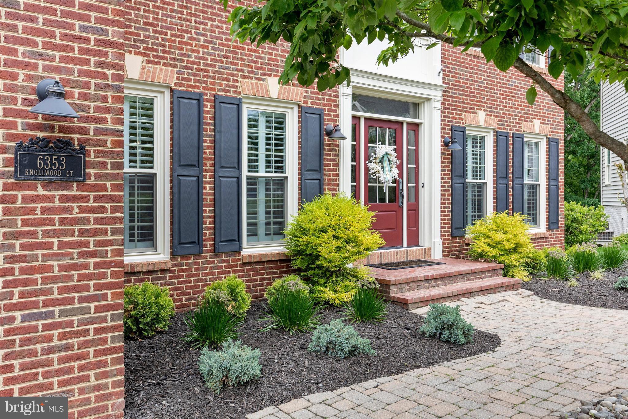 SPRING RIDGE - Residential