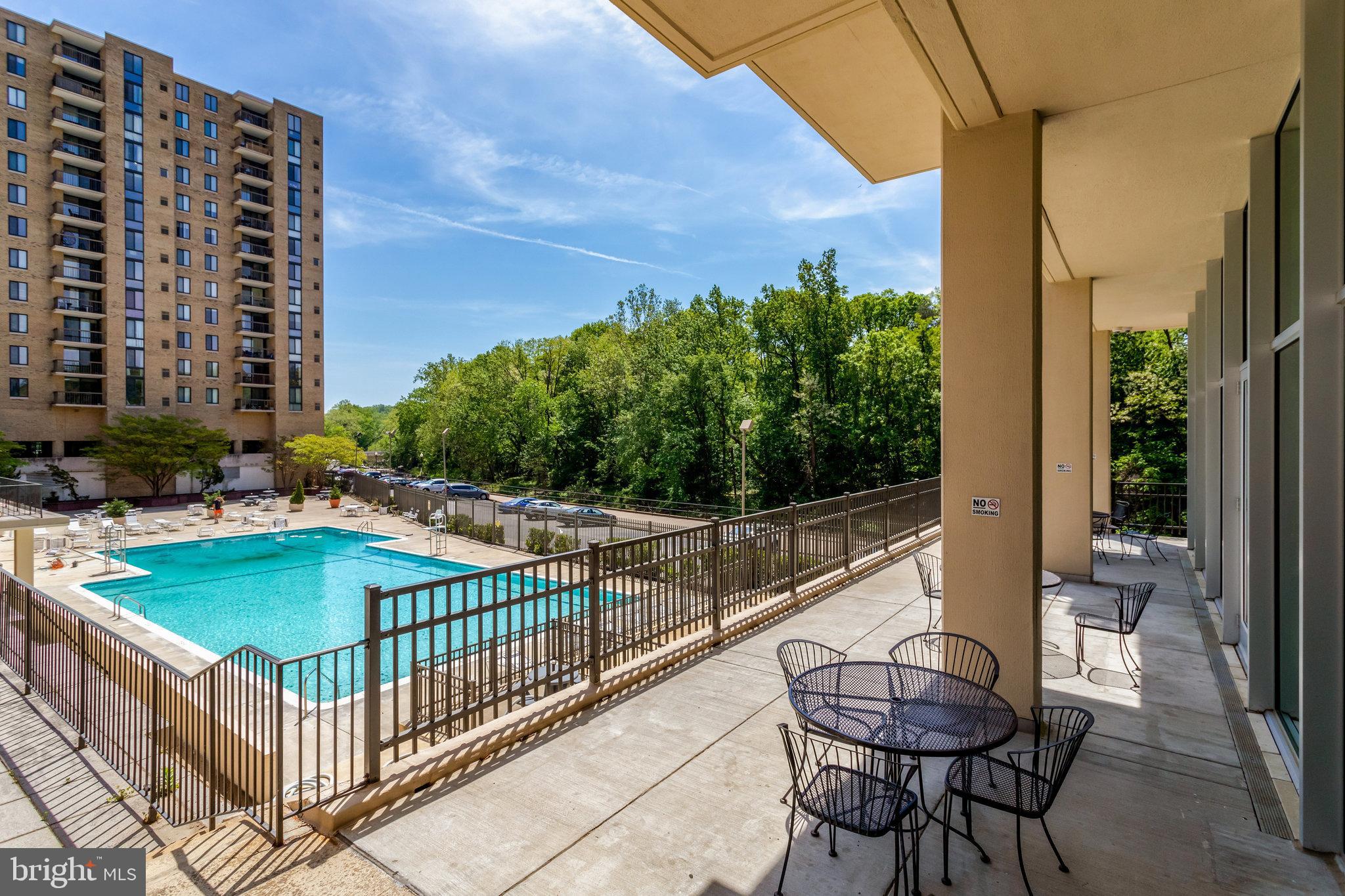 THE CARLTON - Residential