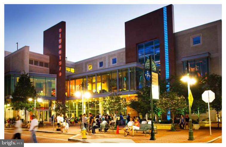 THE CARLTON - Residential