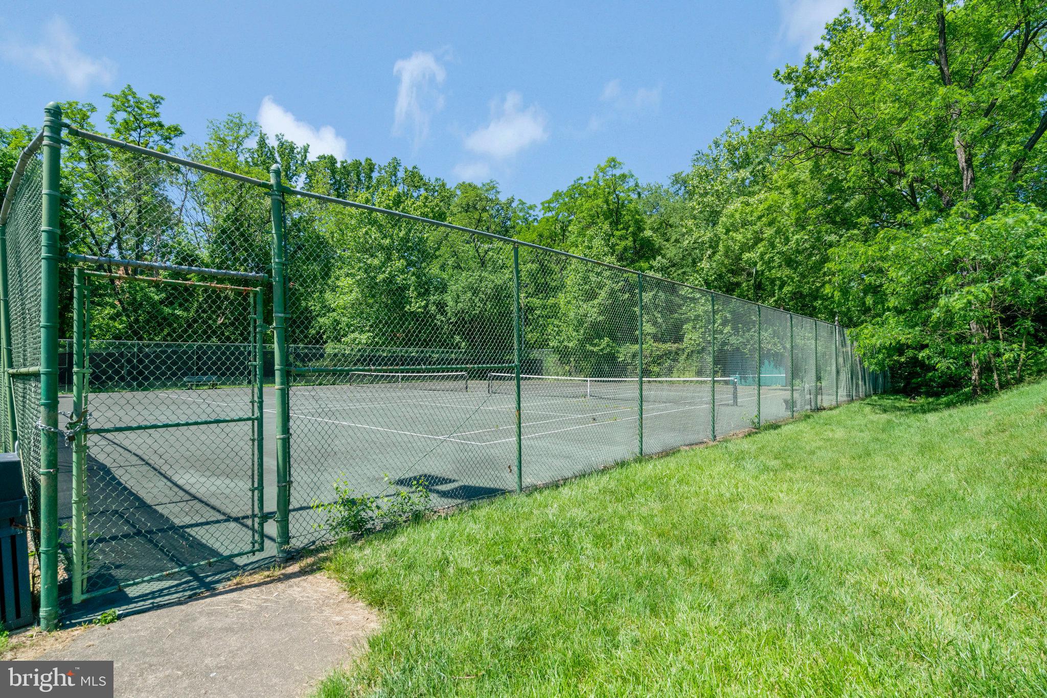 THE CARLTON - Residential