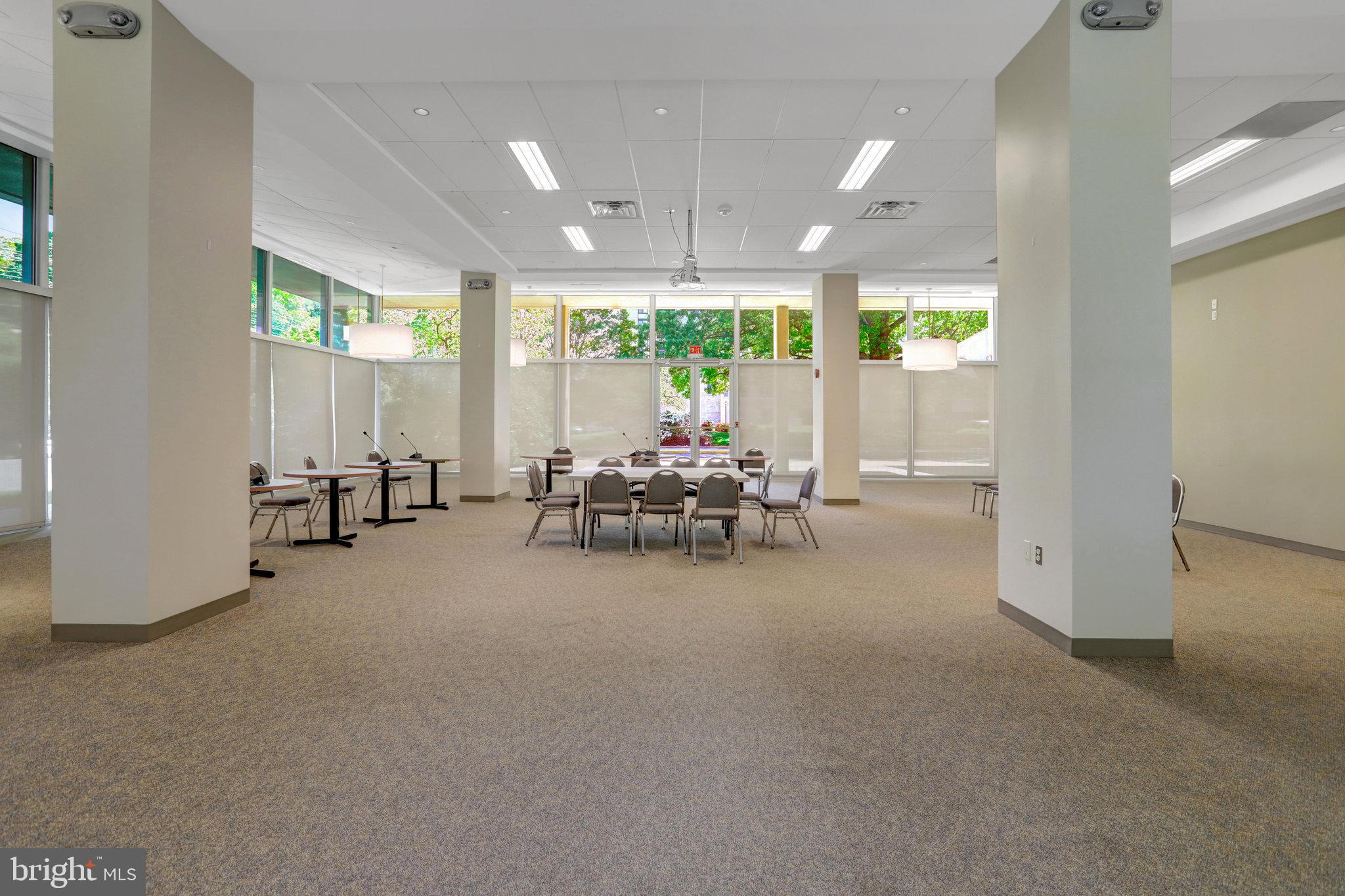 THE CARLTON - Residential