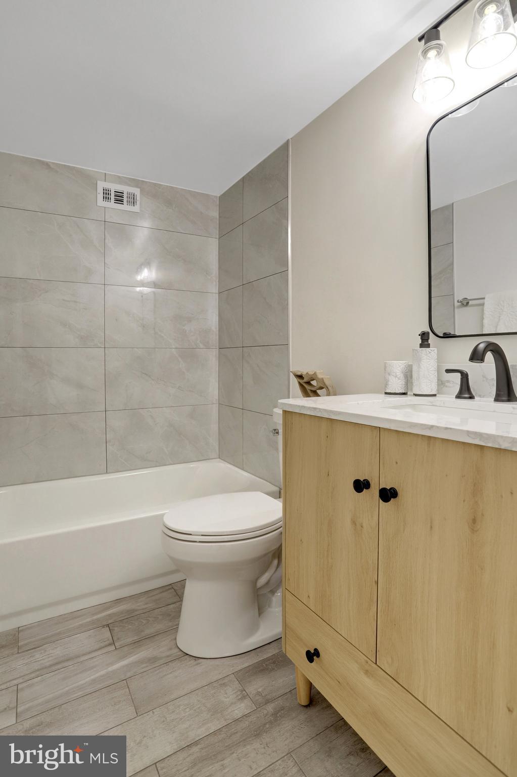 THE CARLTON - Residential