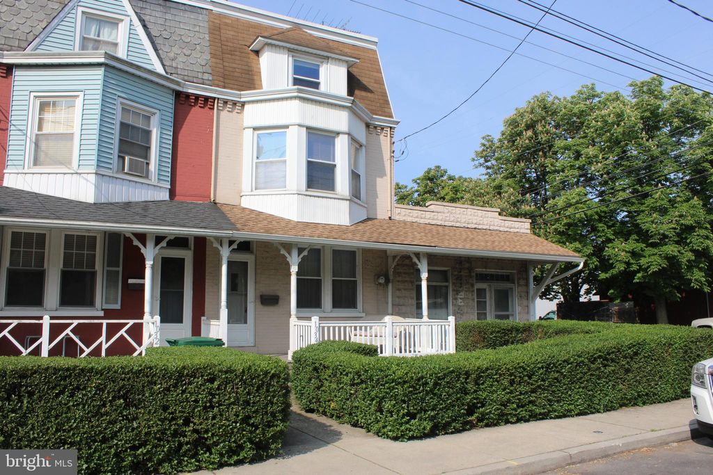 Photo of 1034 MARSHALL AVE, LANCASTER, PA 17601 (MLS # PALA2035058)