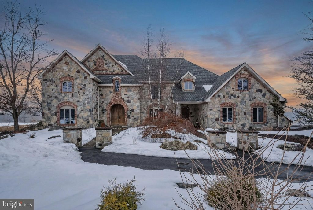 Photo of 216 Merwinsburg Road, EFFORT, PA 18330 (MLS # PAMR2006138)