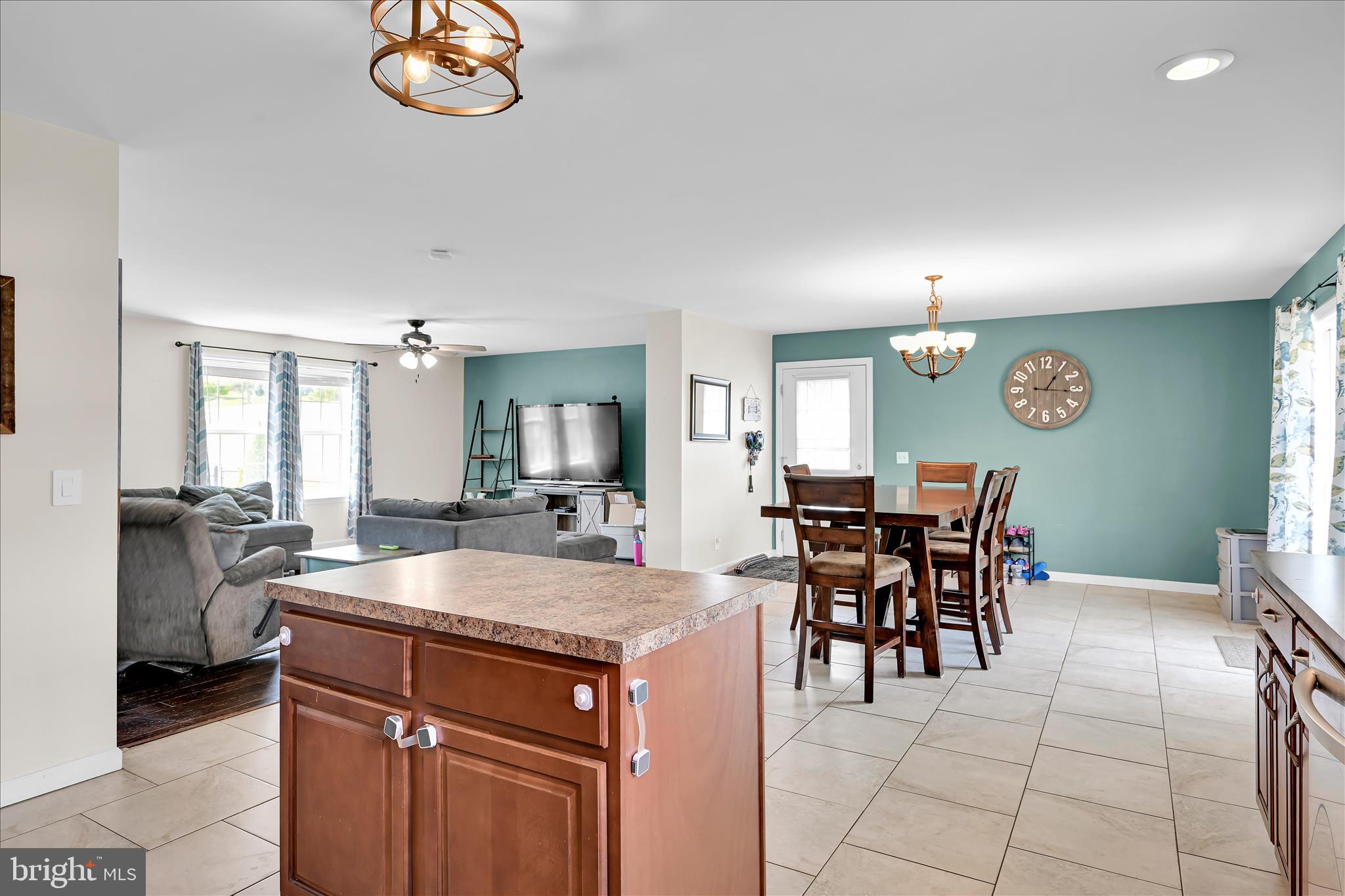 LAKE WYNONAH - Residential