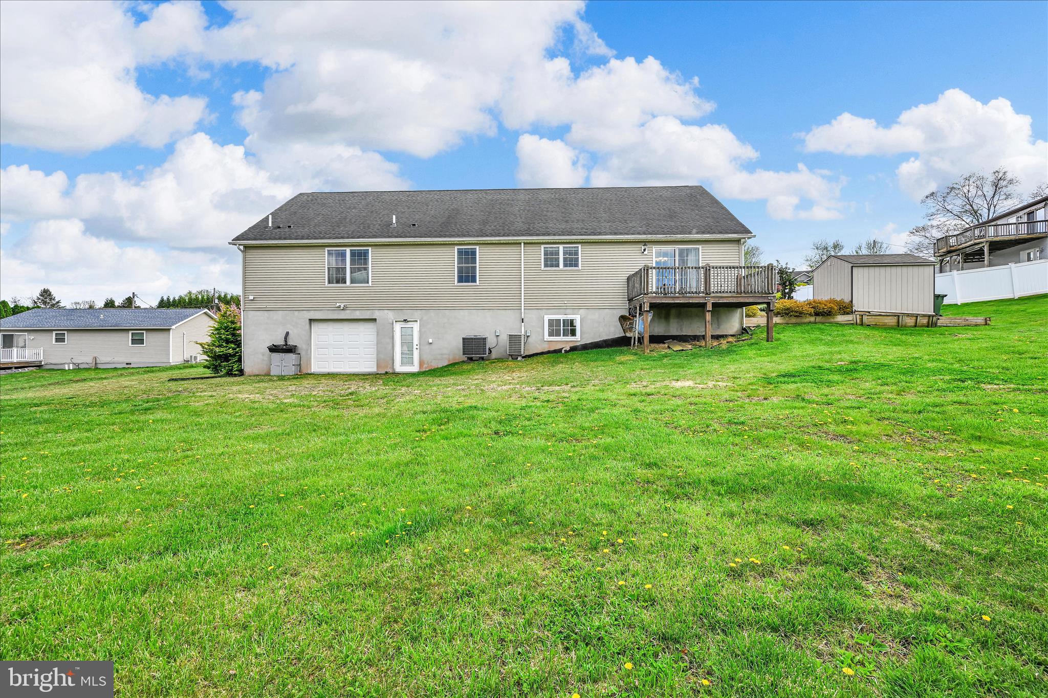 LAKE WYNONAH - Residential