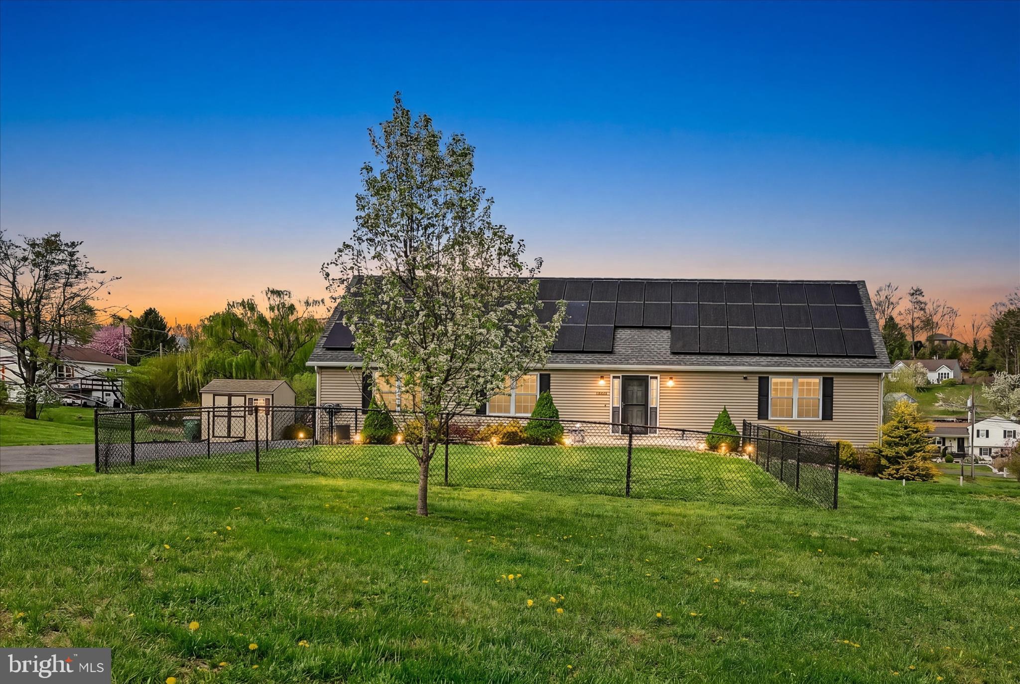 LAKE WYNONAH - Residential