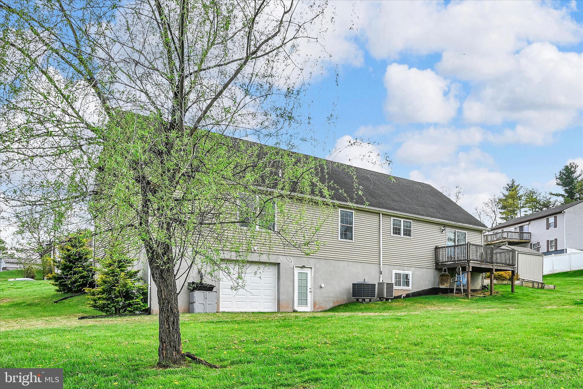 LAKE WYNONAH - Residential