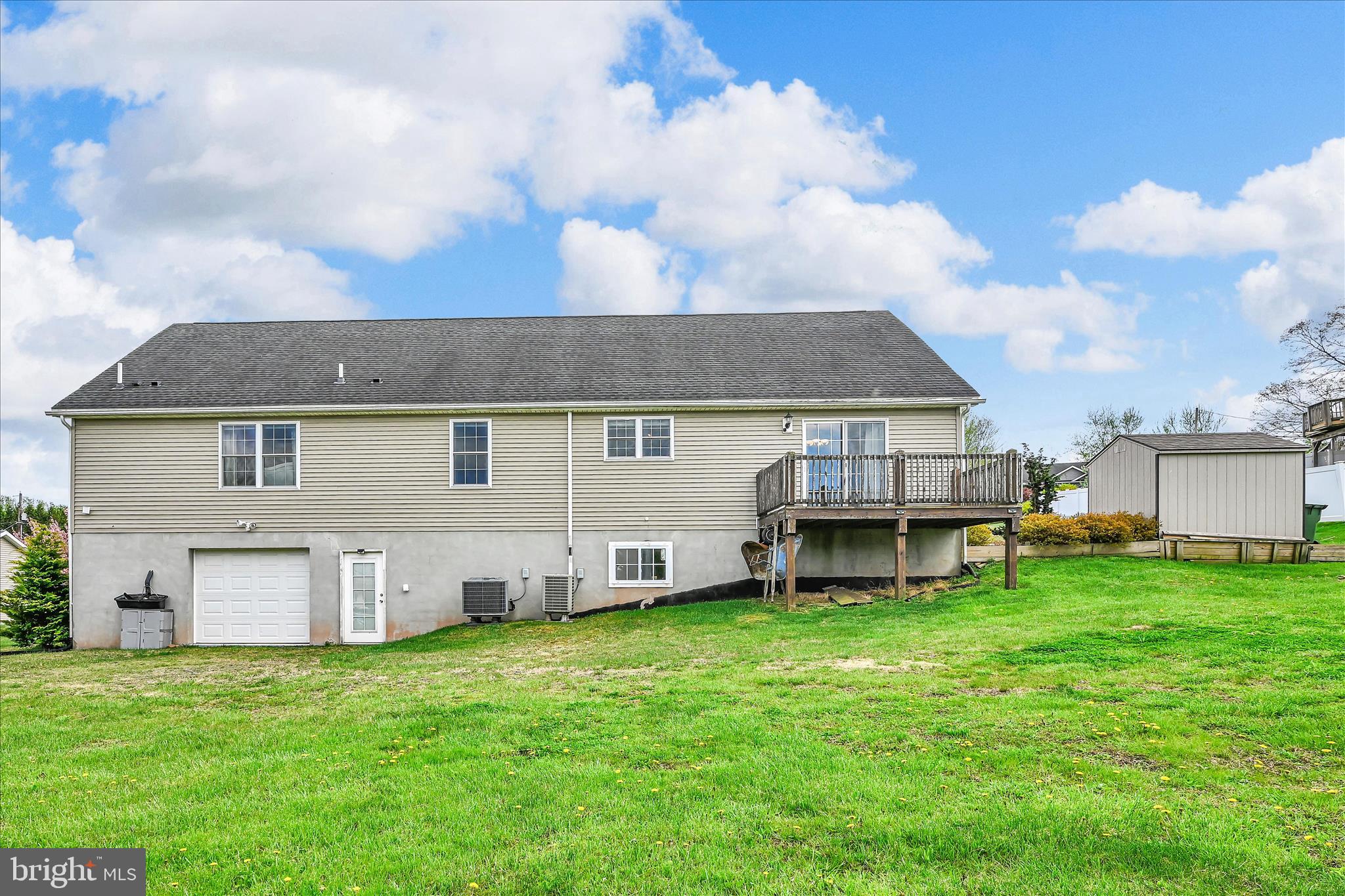 LAKE WYNONAH - Residential