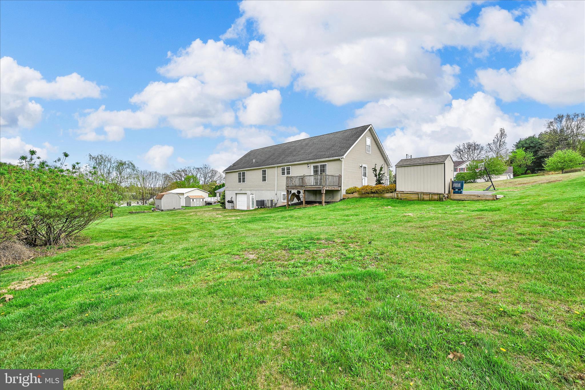 LAKE WYNONAH - Residential