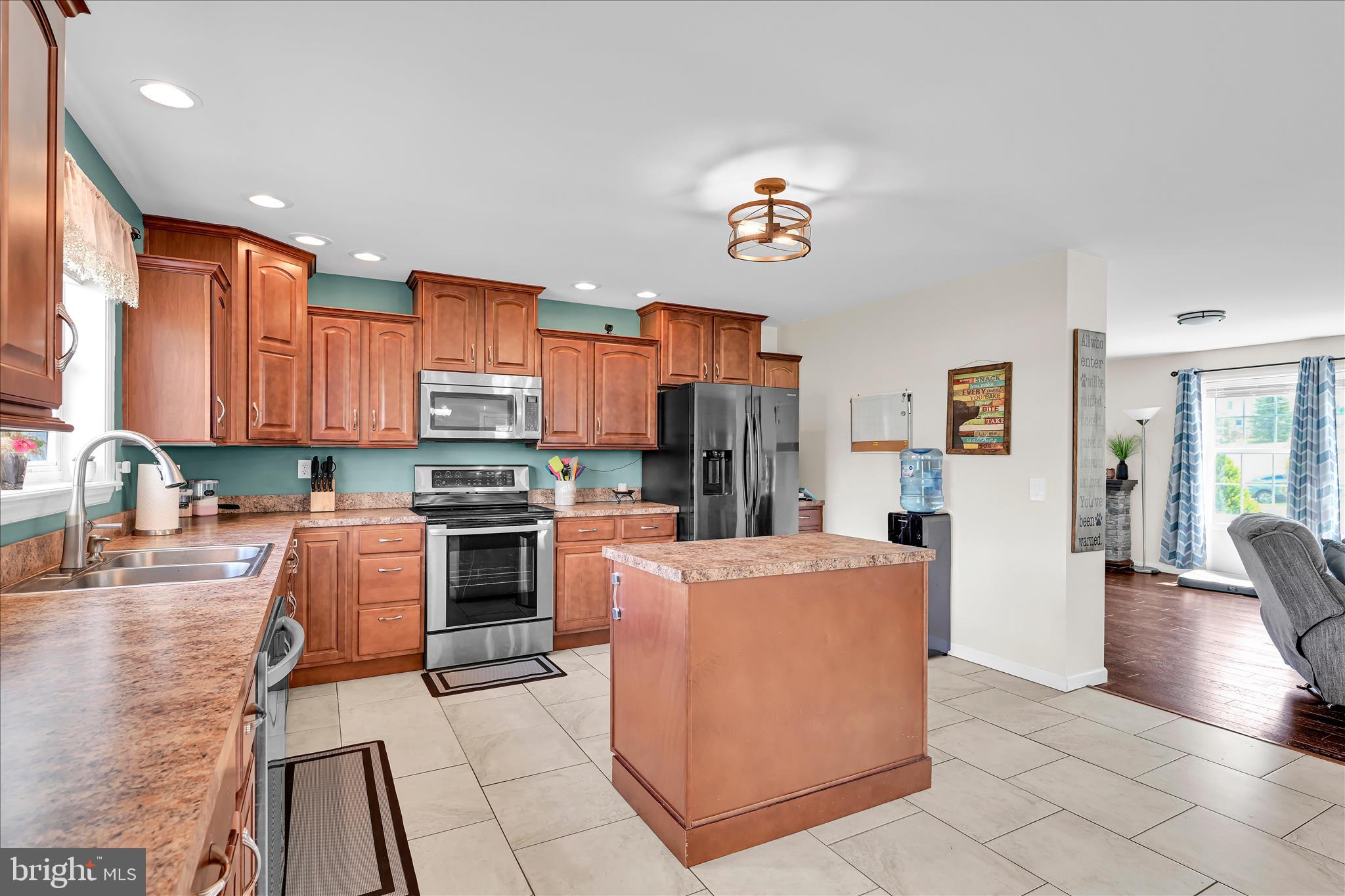 LAKE WYNONAH - Residential