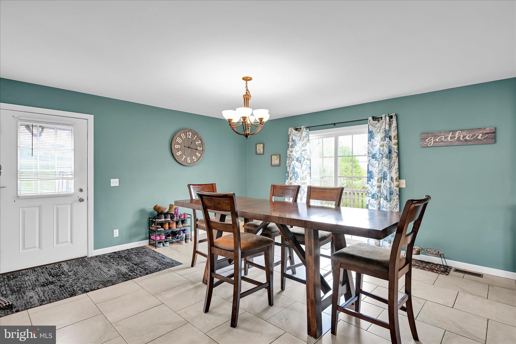 LAKE WYNONAH - Residential