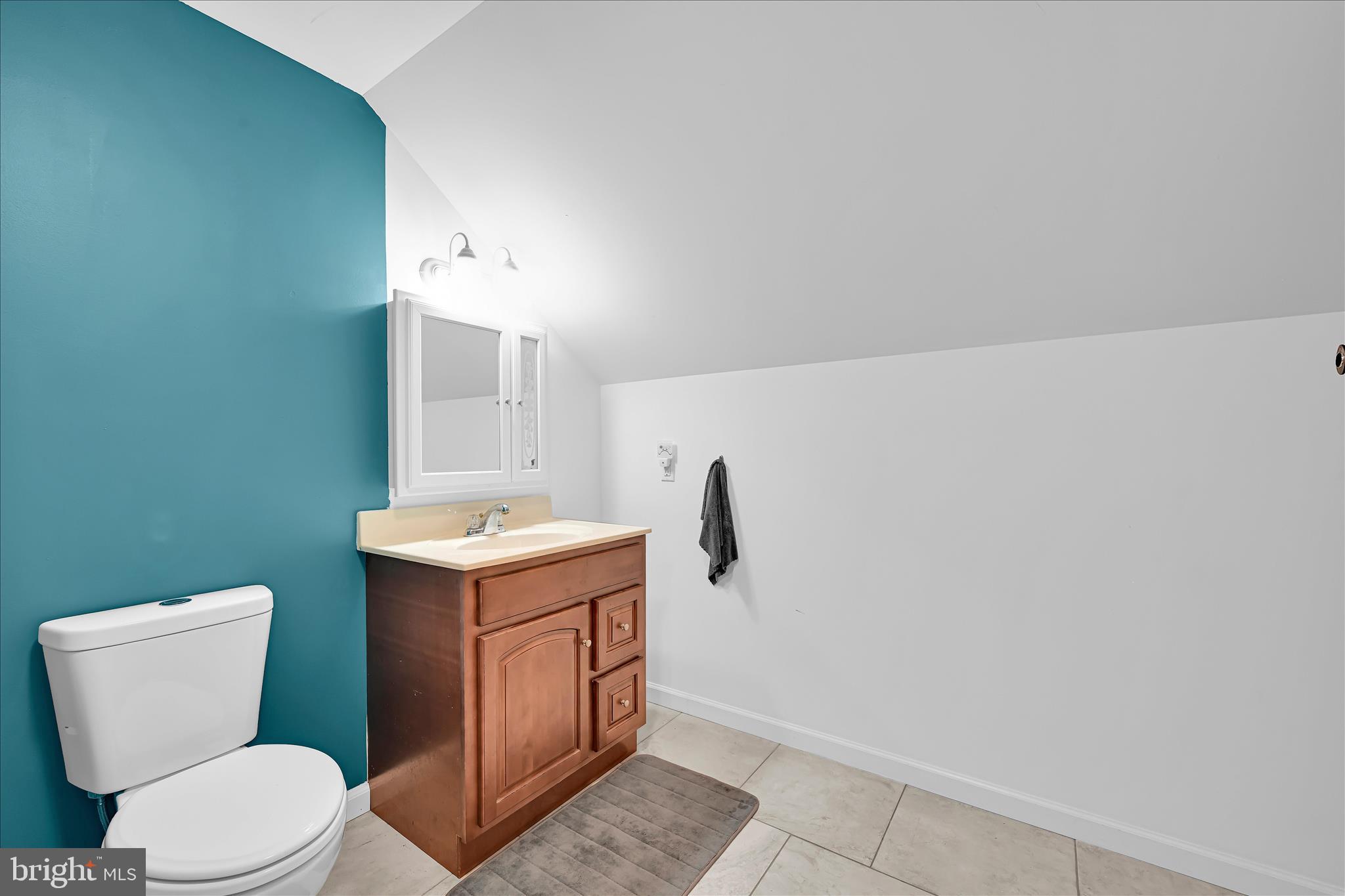 LAKE WYNONAH - Residential