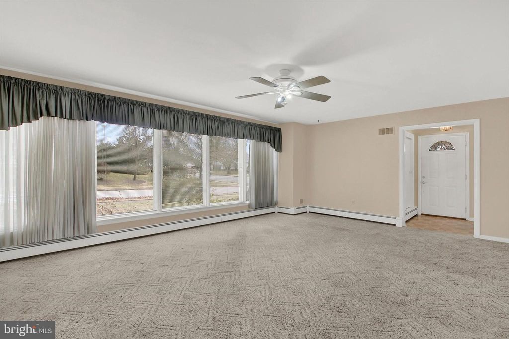 Photo of 2217 Eastern Boulevard, YORK, PA 17402 (MLS # PAYK2096794)