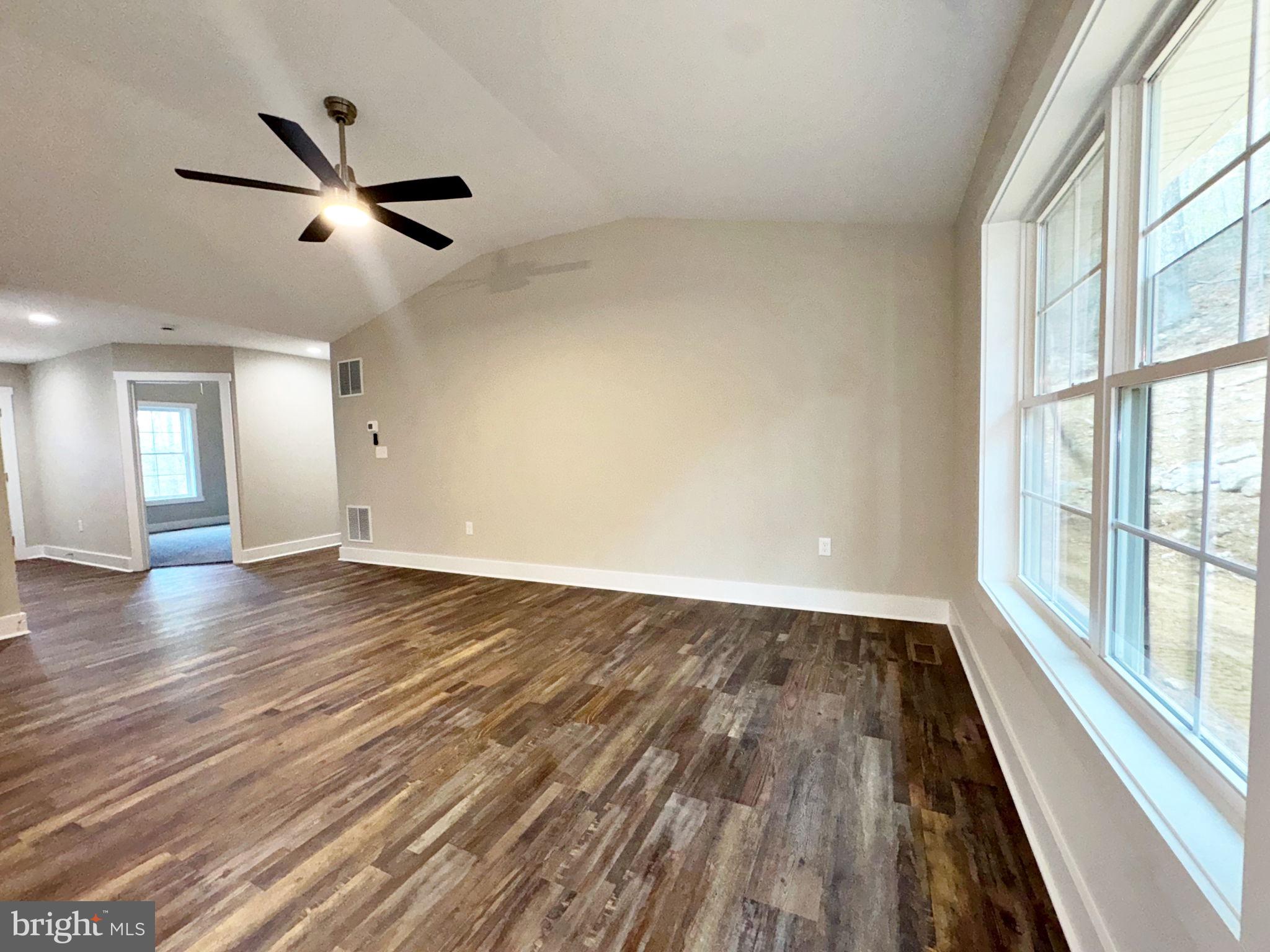 SHANNONDALE - Residential