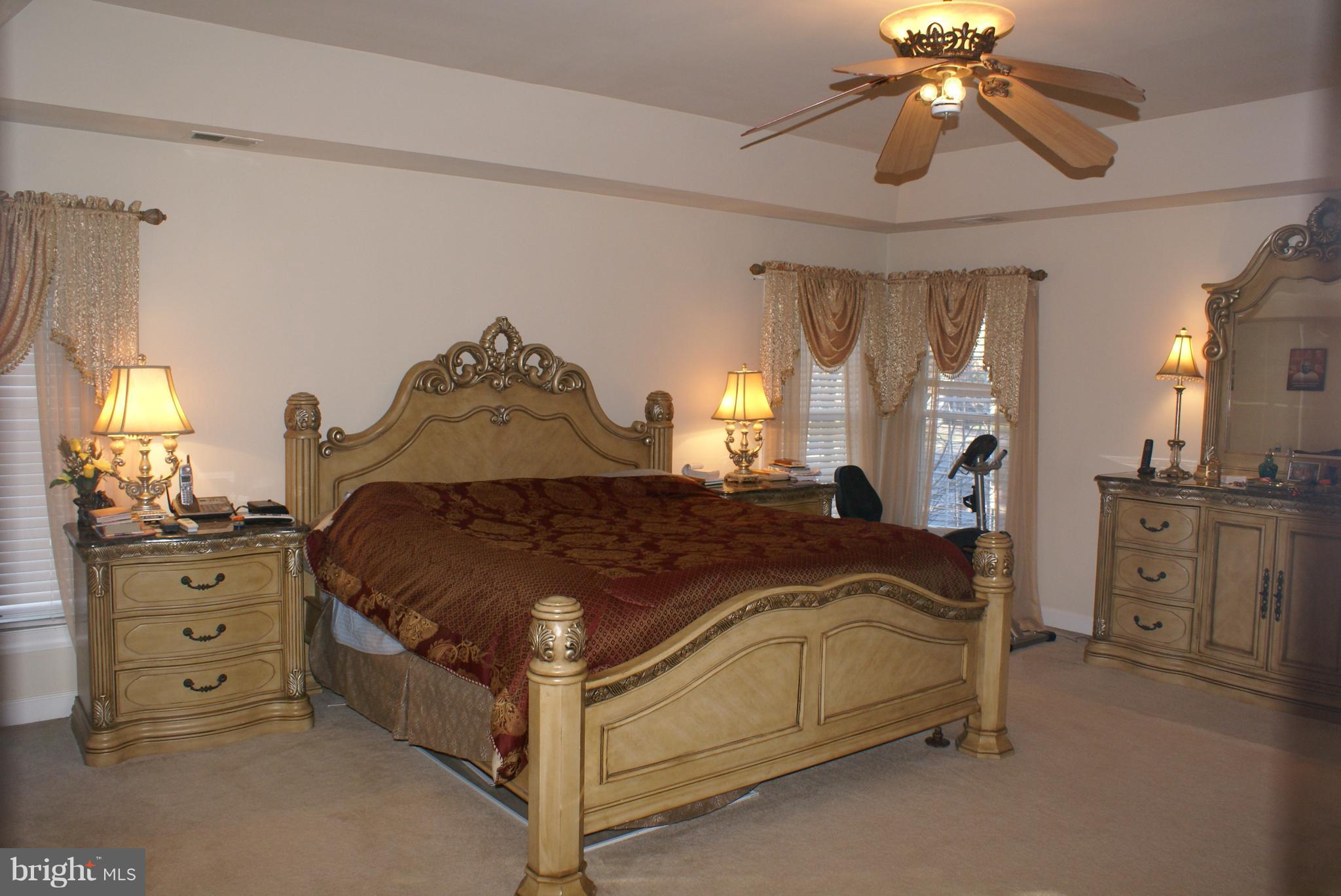 TYSONS EXECUTIVE VILLAGE - Residential Lease