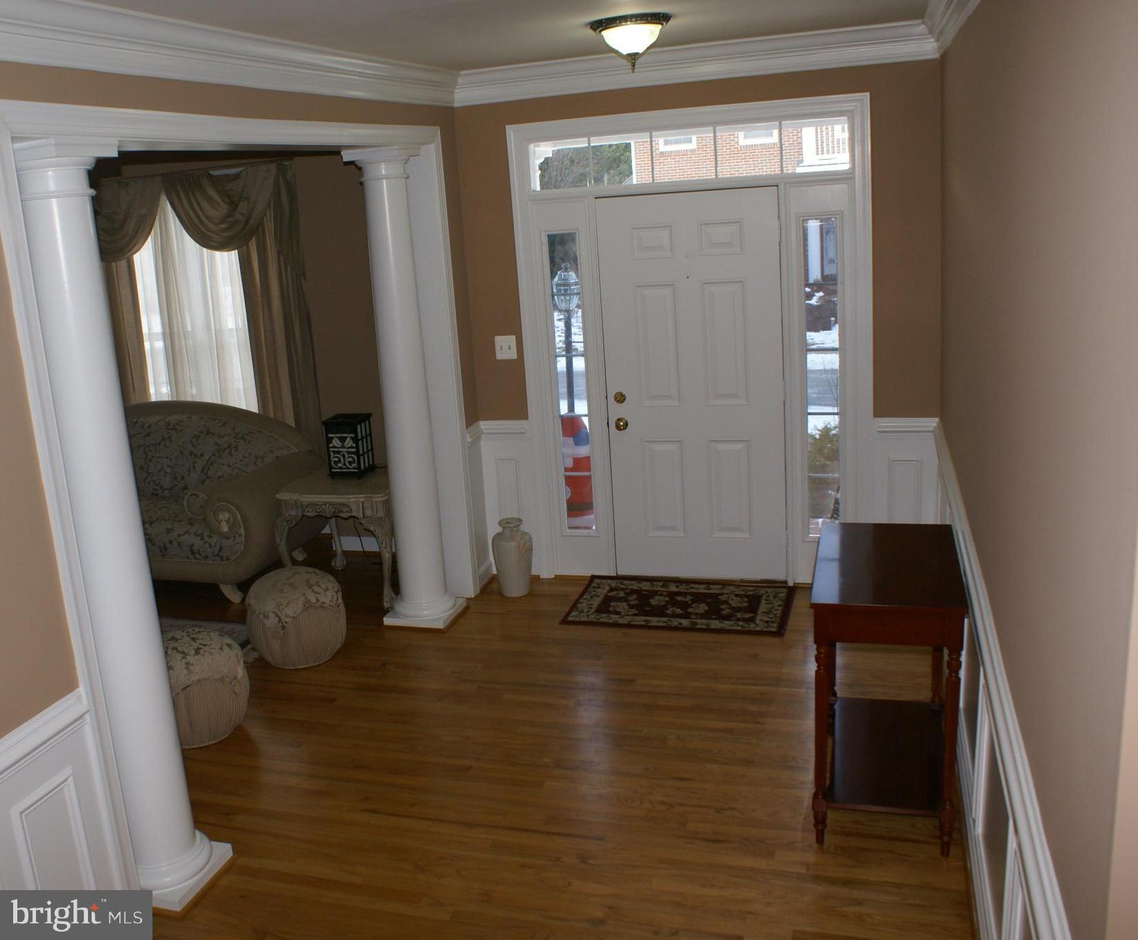 TYSONS EXECUTIVE VILLAGE - Residential Lease