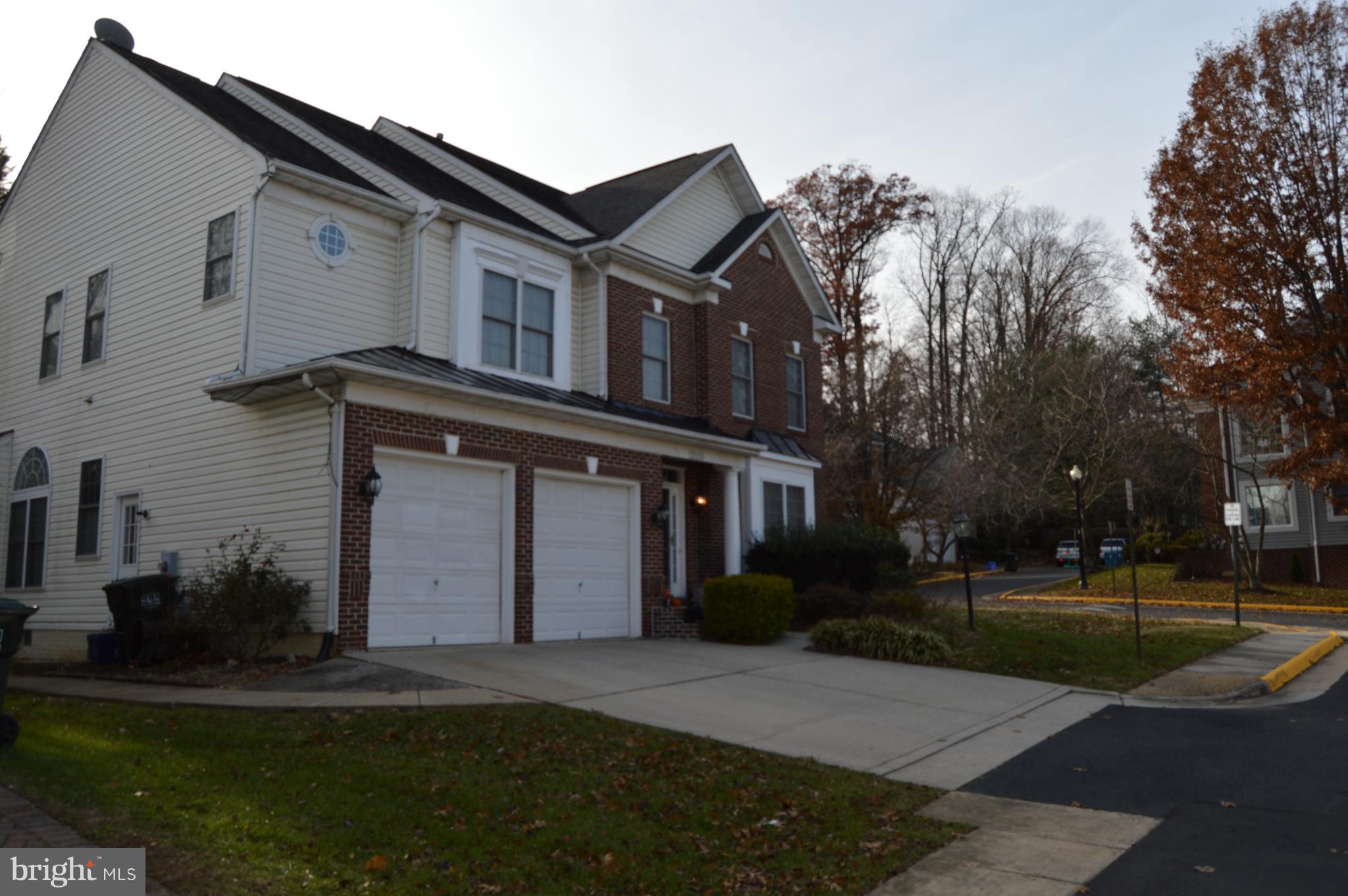 TYSONS EXECUTIVE VILLAGE - Residential Lease