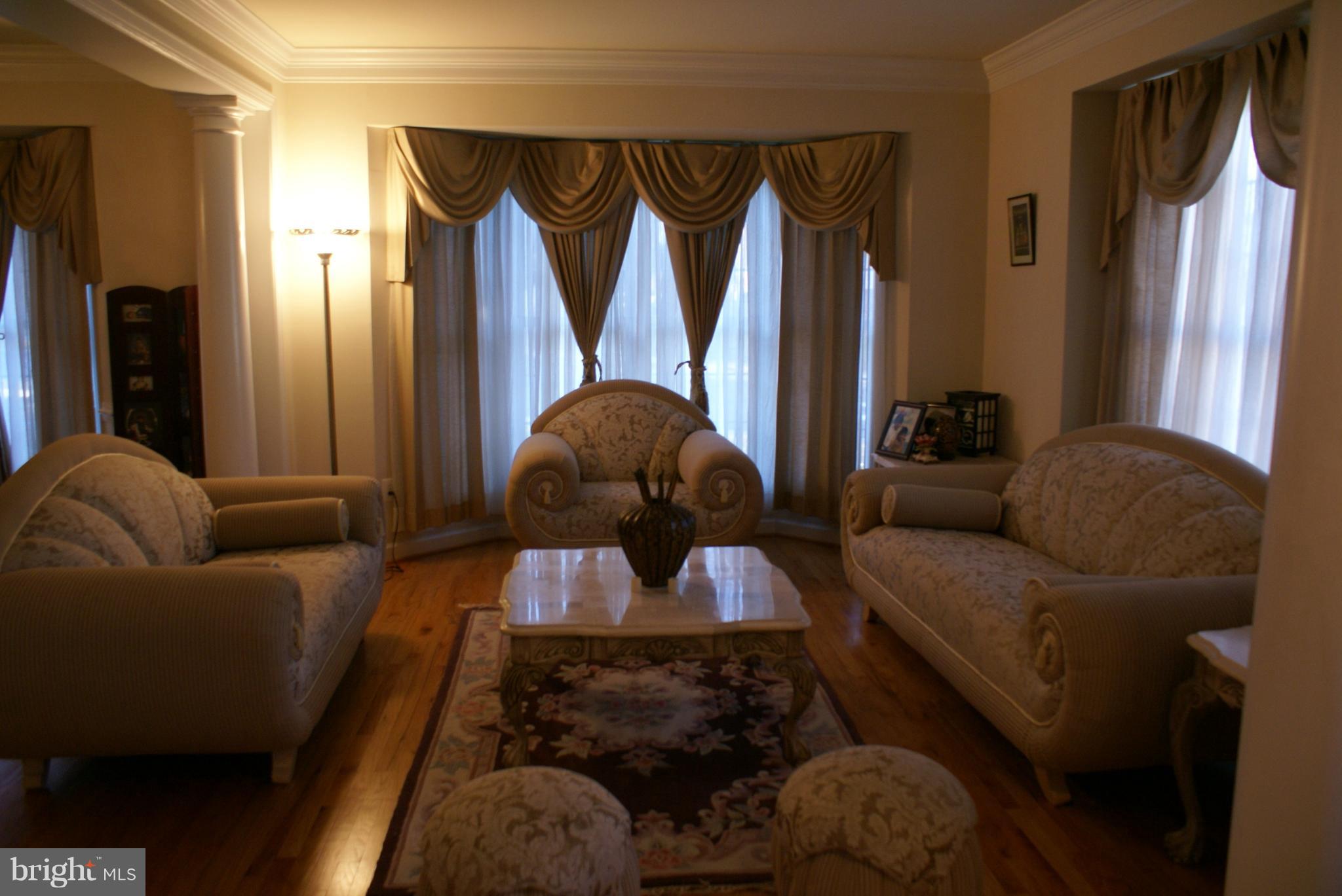 TYSONS EXECUTIVE VILLAGE - Residential Lease