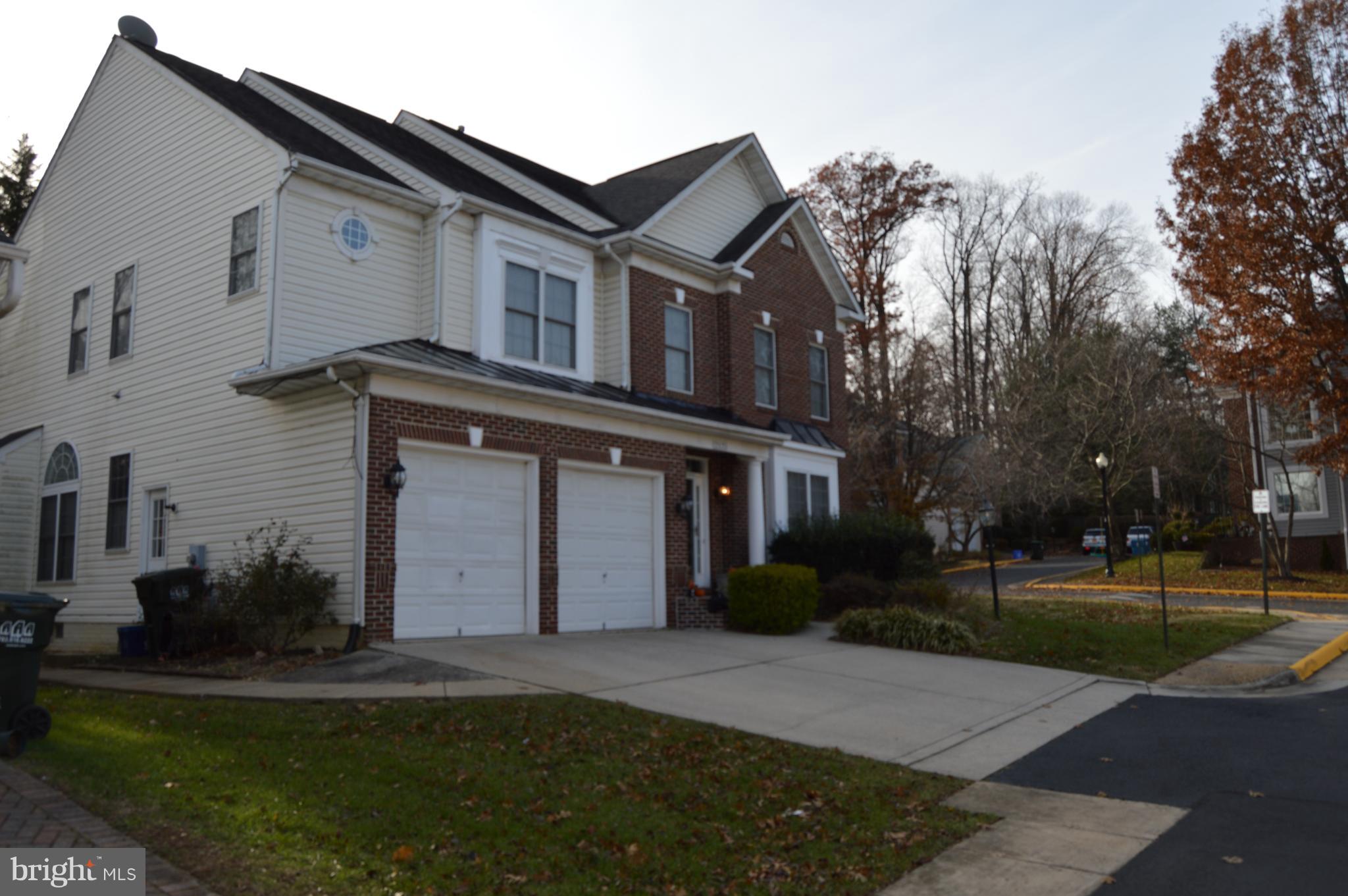 TYSONS EXECUTIVE VILLAGE - Residential Lease