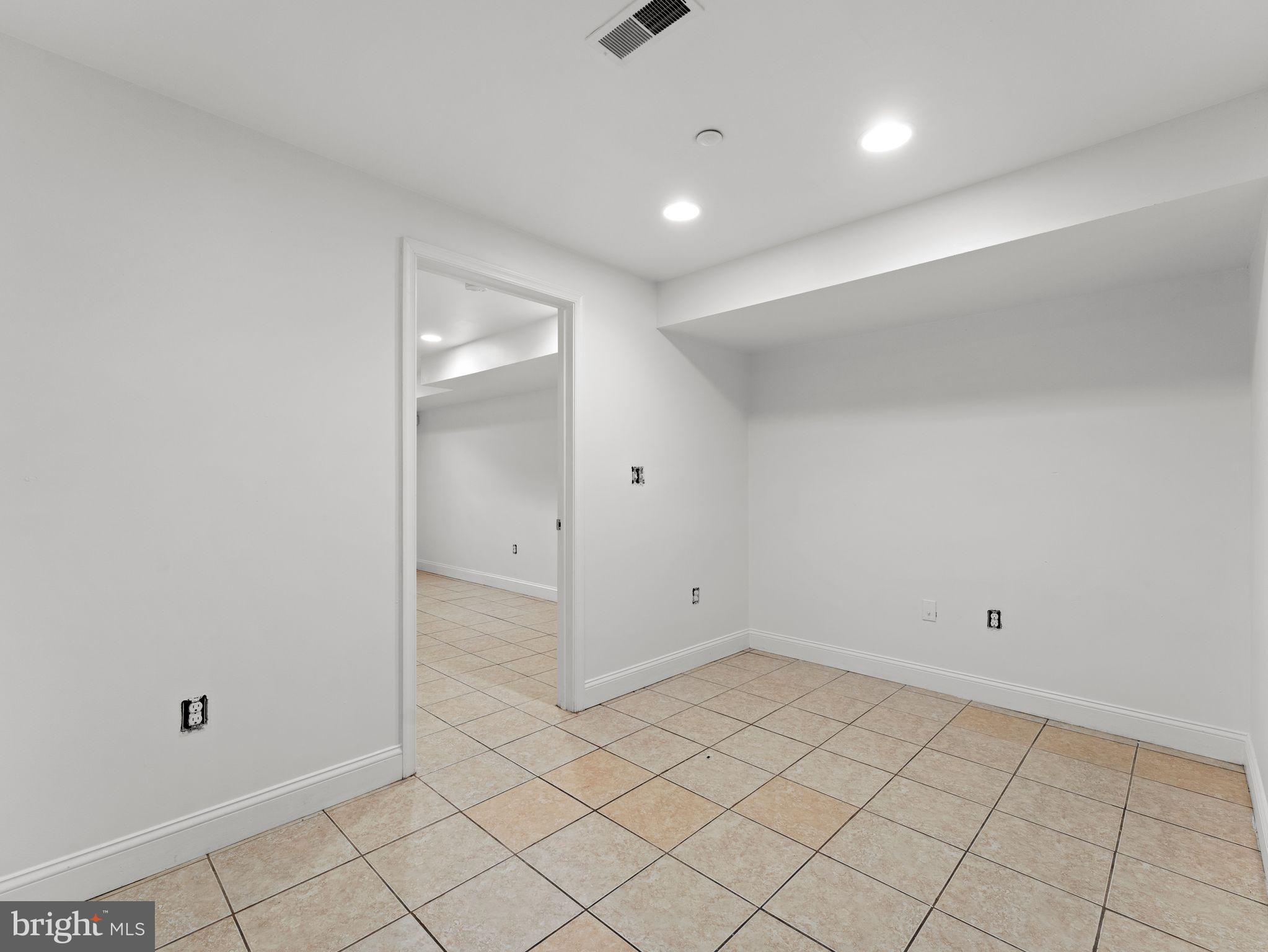 TEMPLE UNIVERSITY - Residential Income