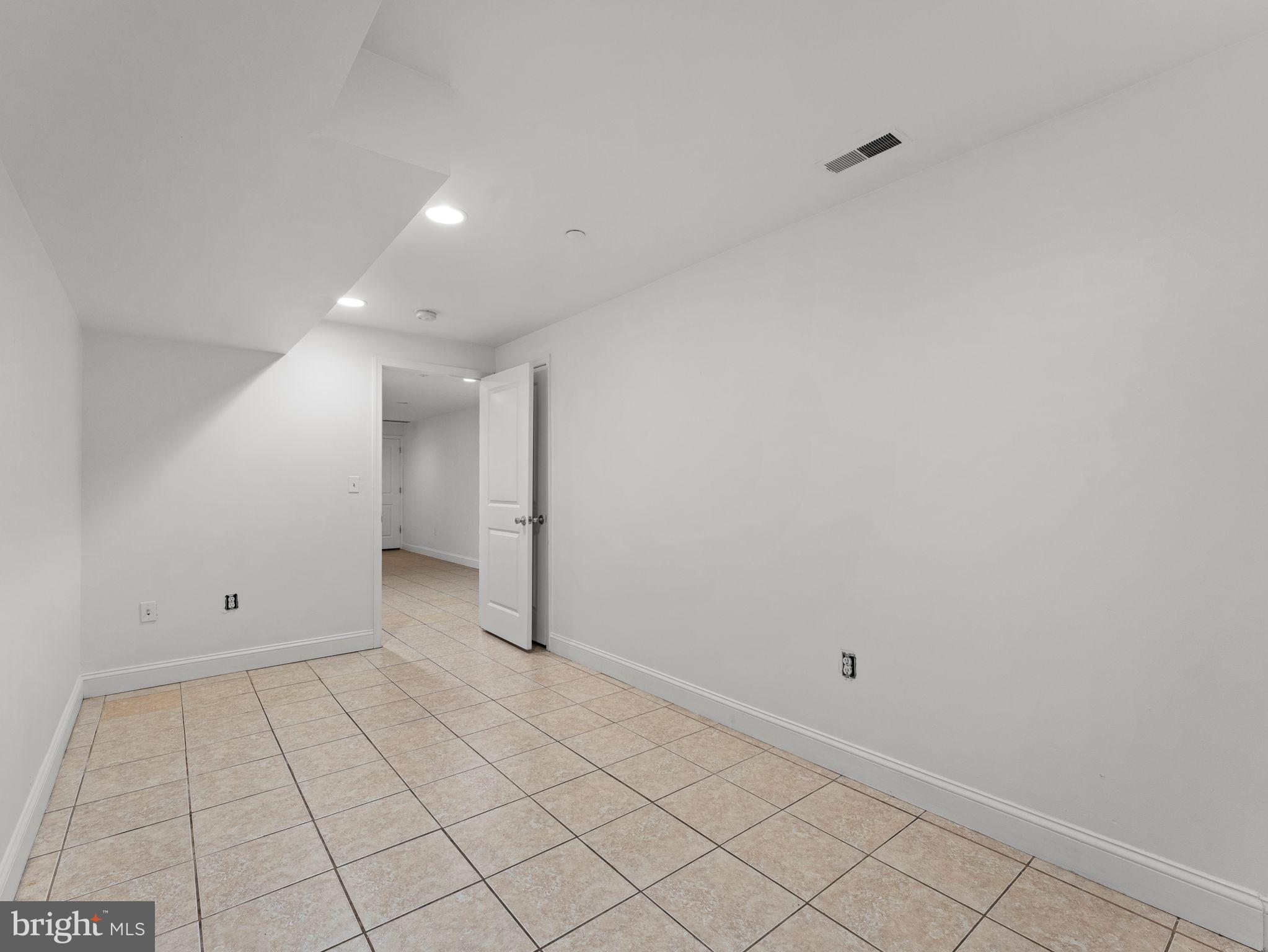 TEMPLE UNIVERSITY - Residential Income