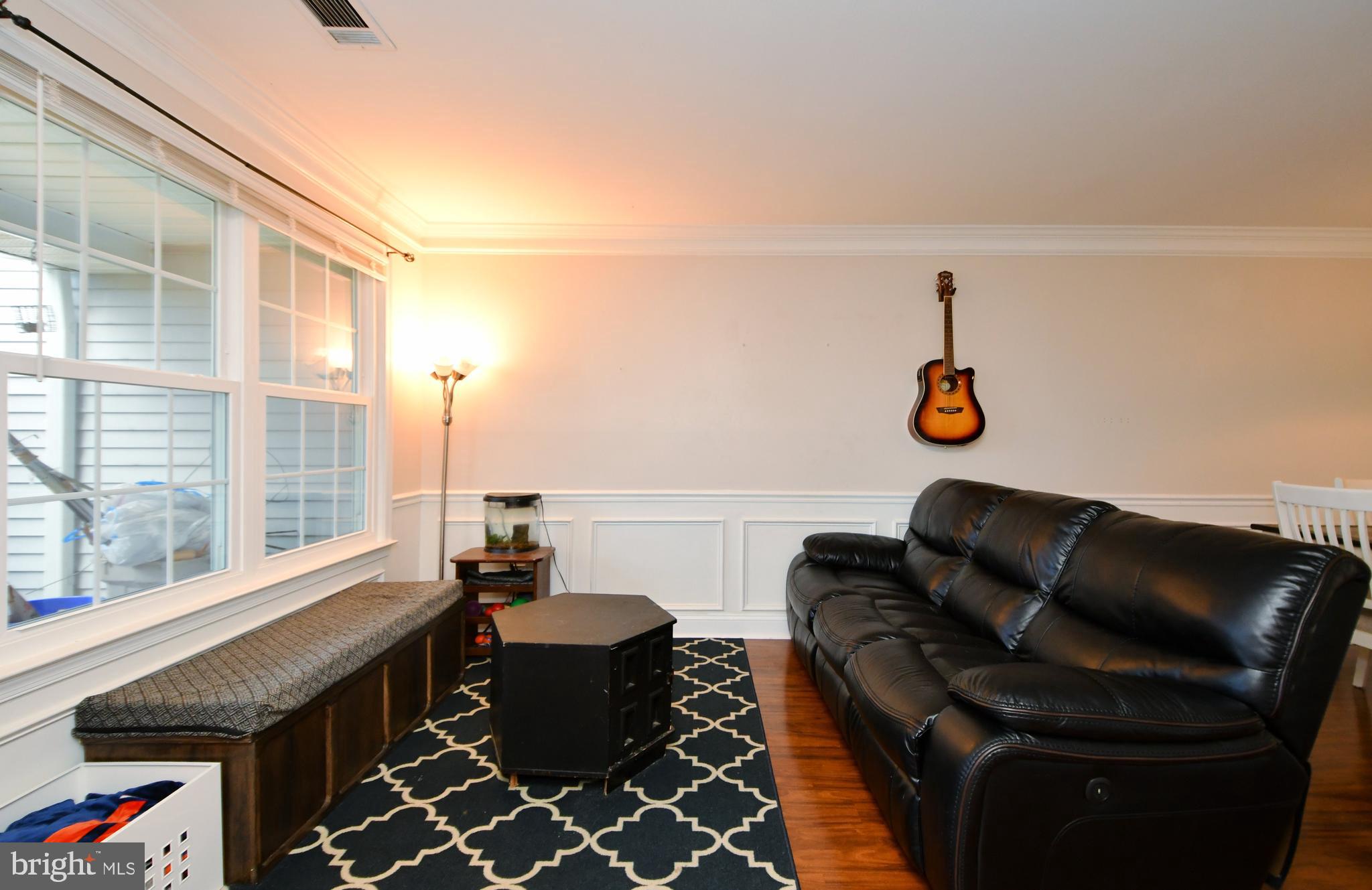 COUNTRY BEND - Residential