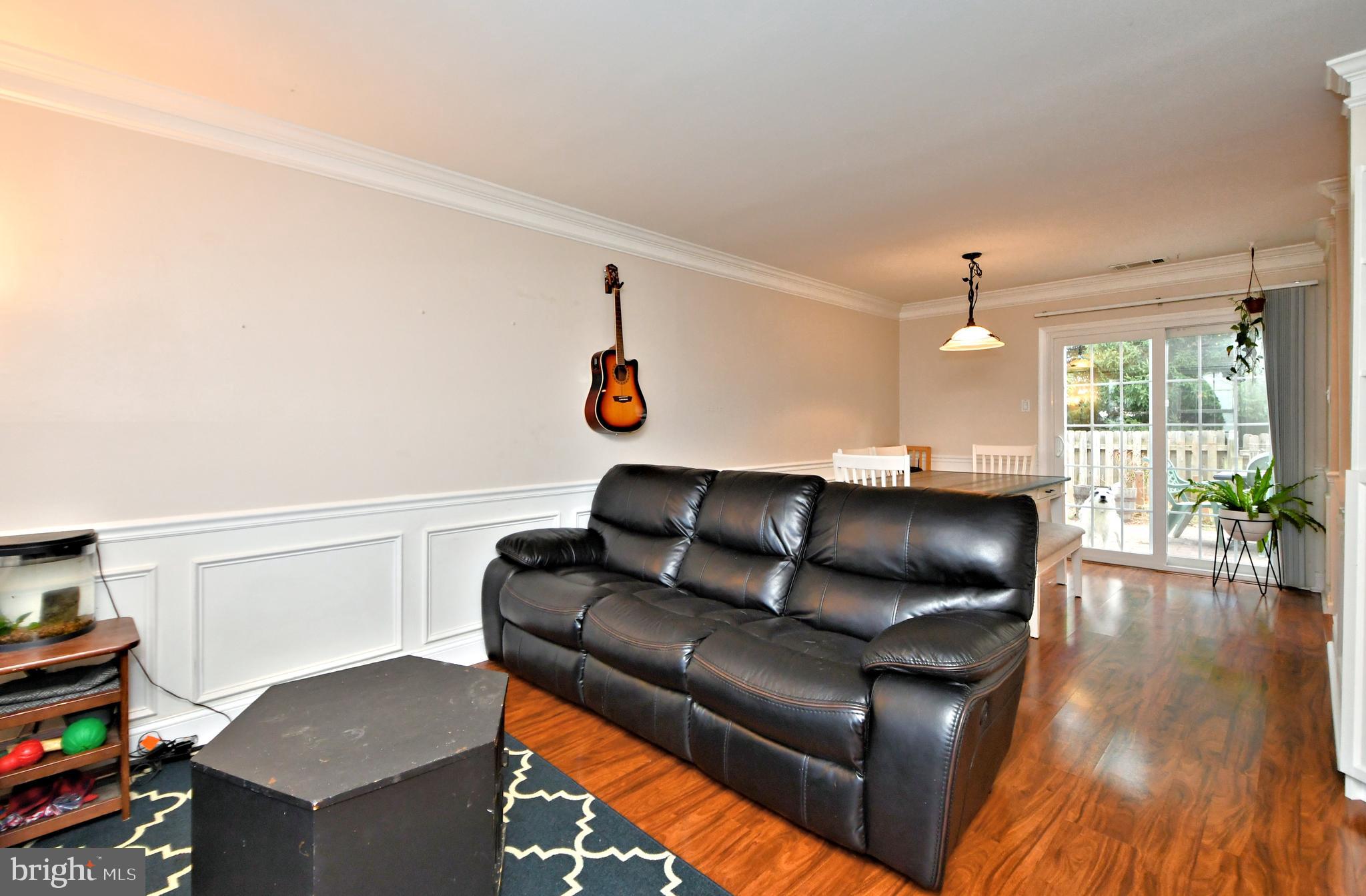 COUNTRY BEND - Residential