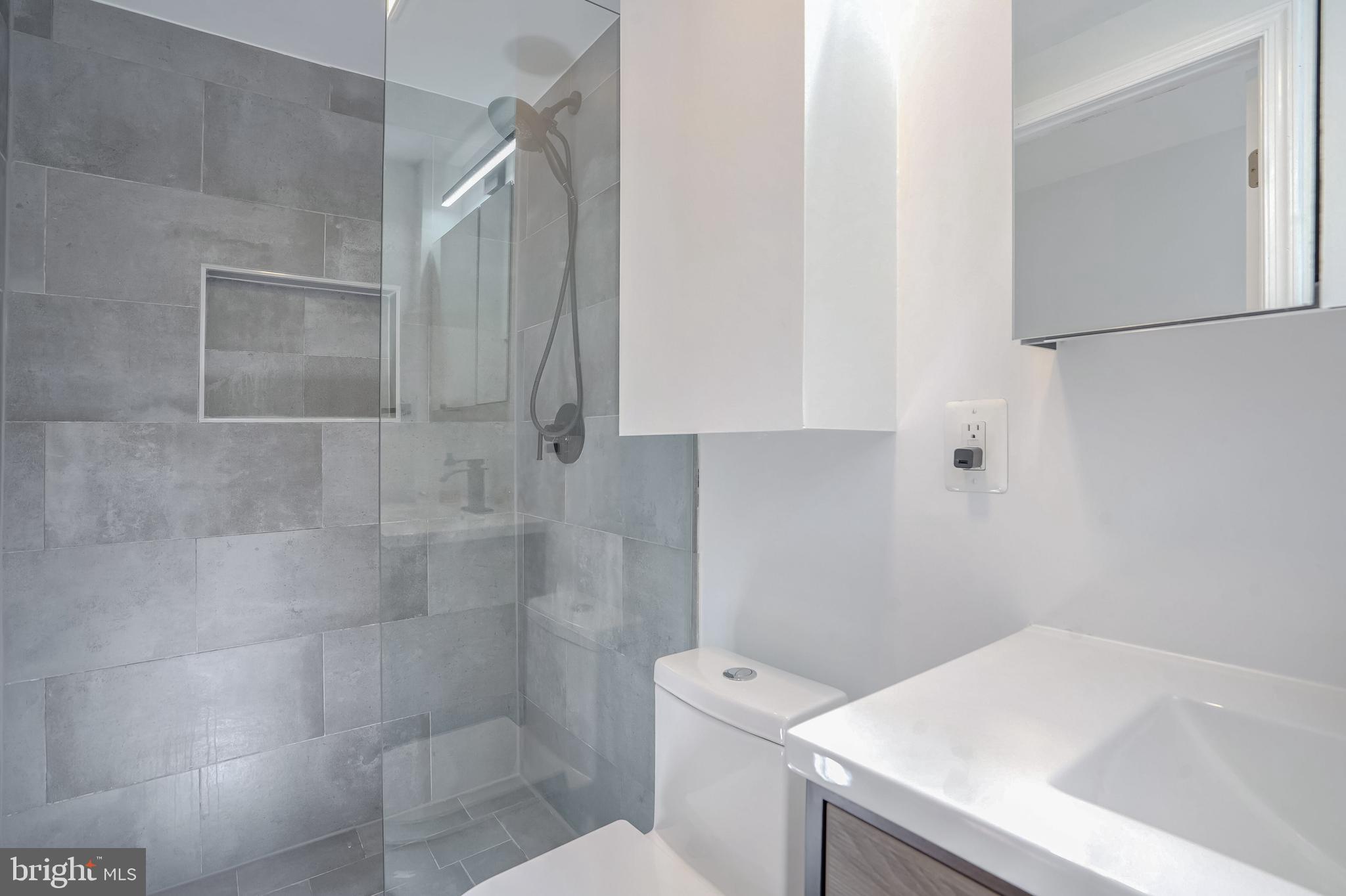 MAYWOOD - Residential