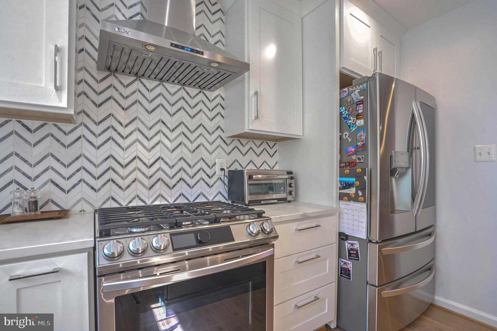 MAYWOOD - Residential