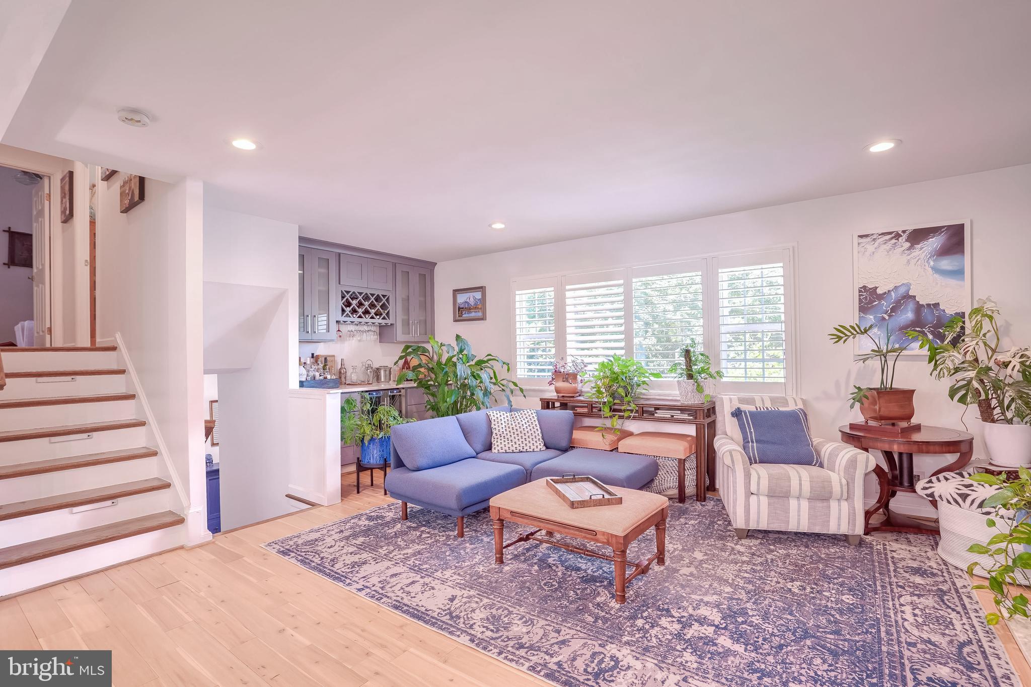 MAYWOOD - Residential