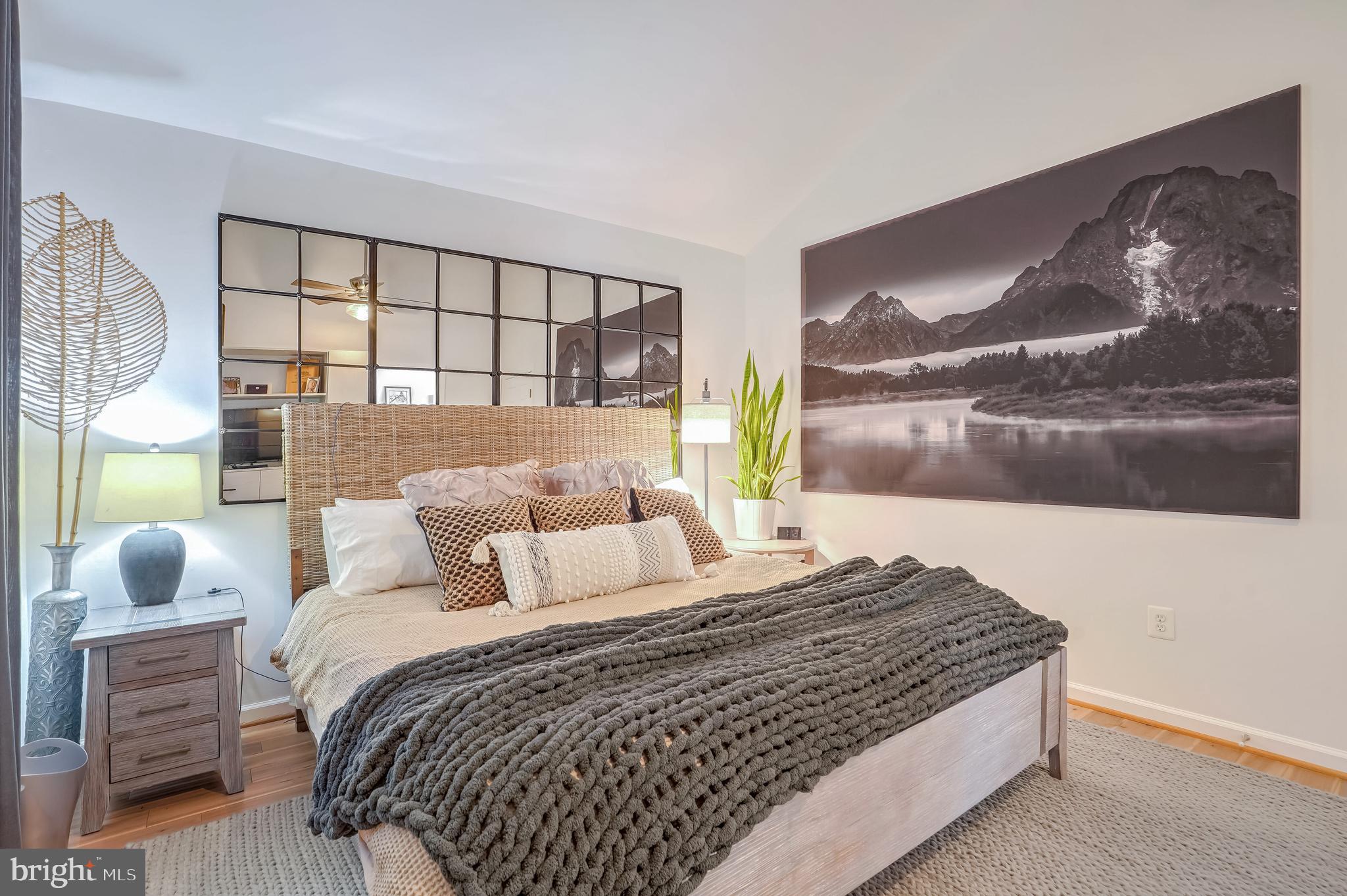 MAYWOOD - Residential