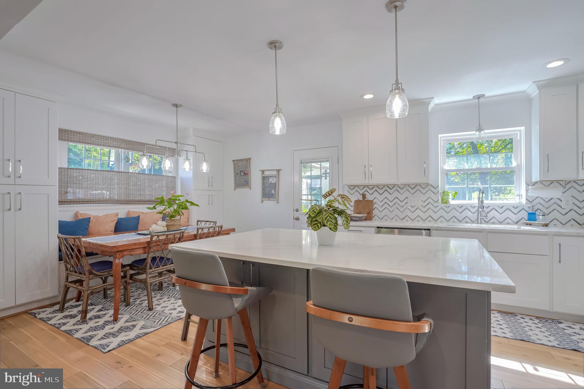 MAYWOOD - Residential