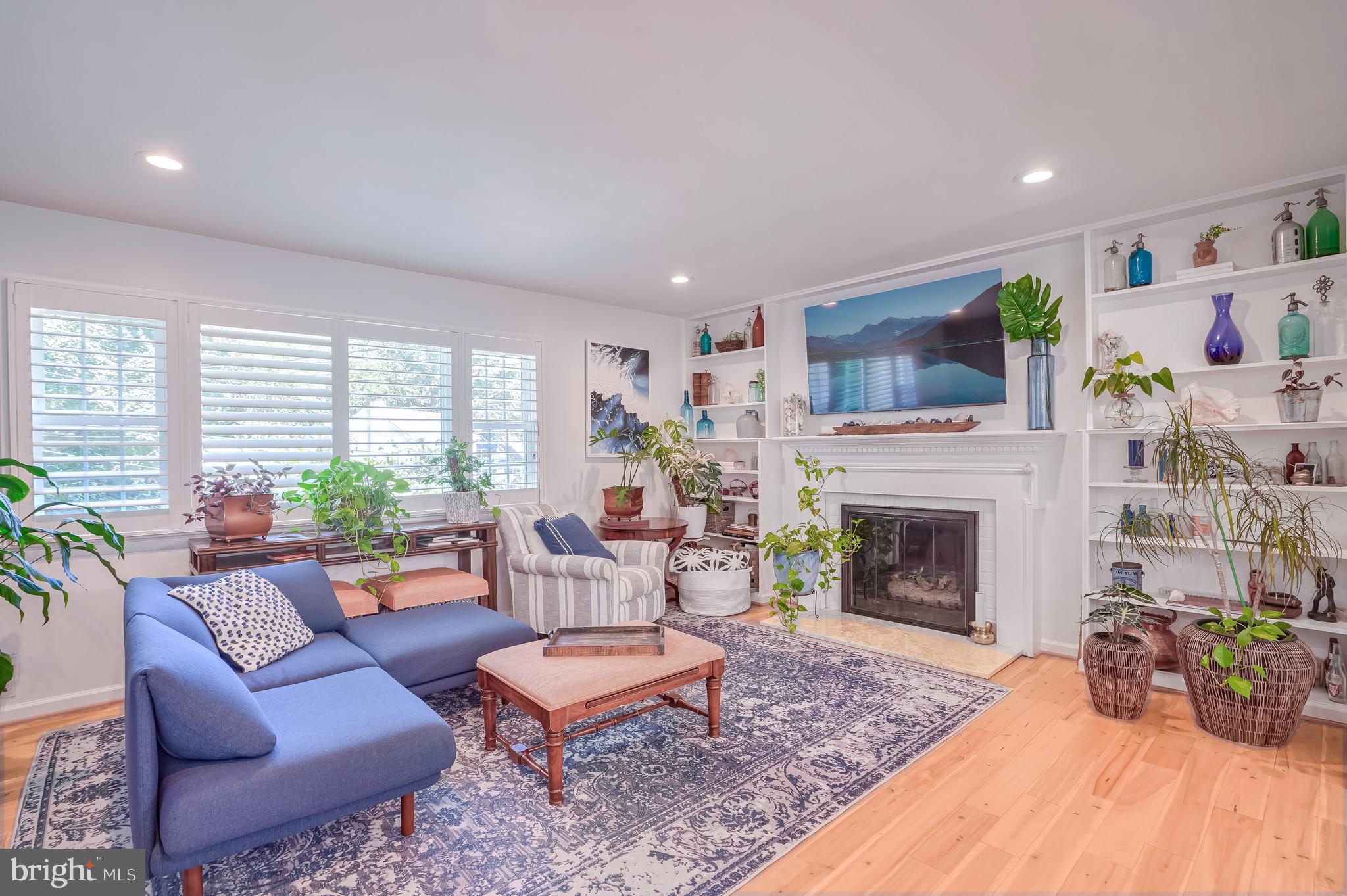 MAYWOOD - Residential