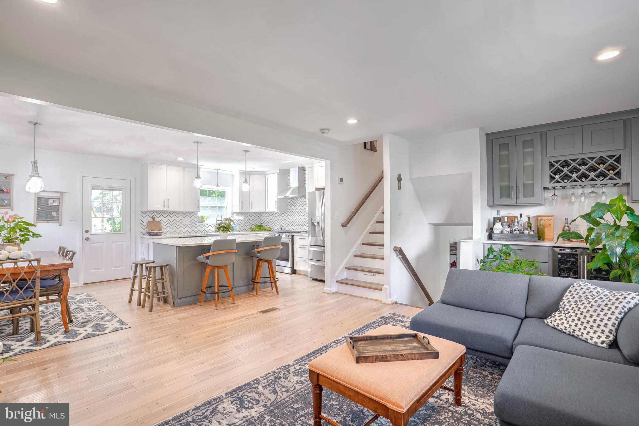 MAYWOOD - Residential