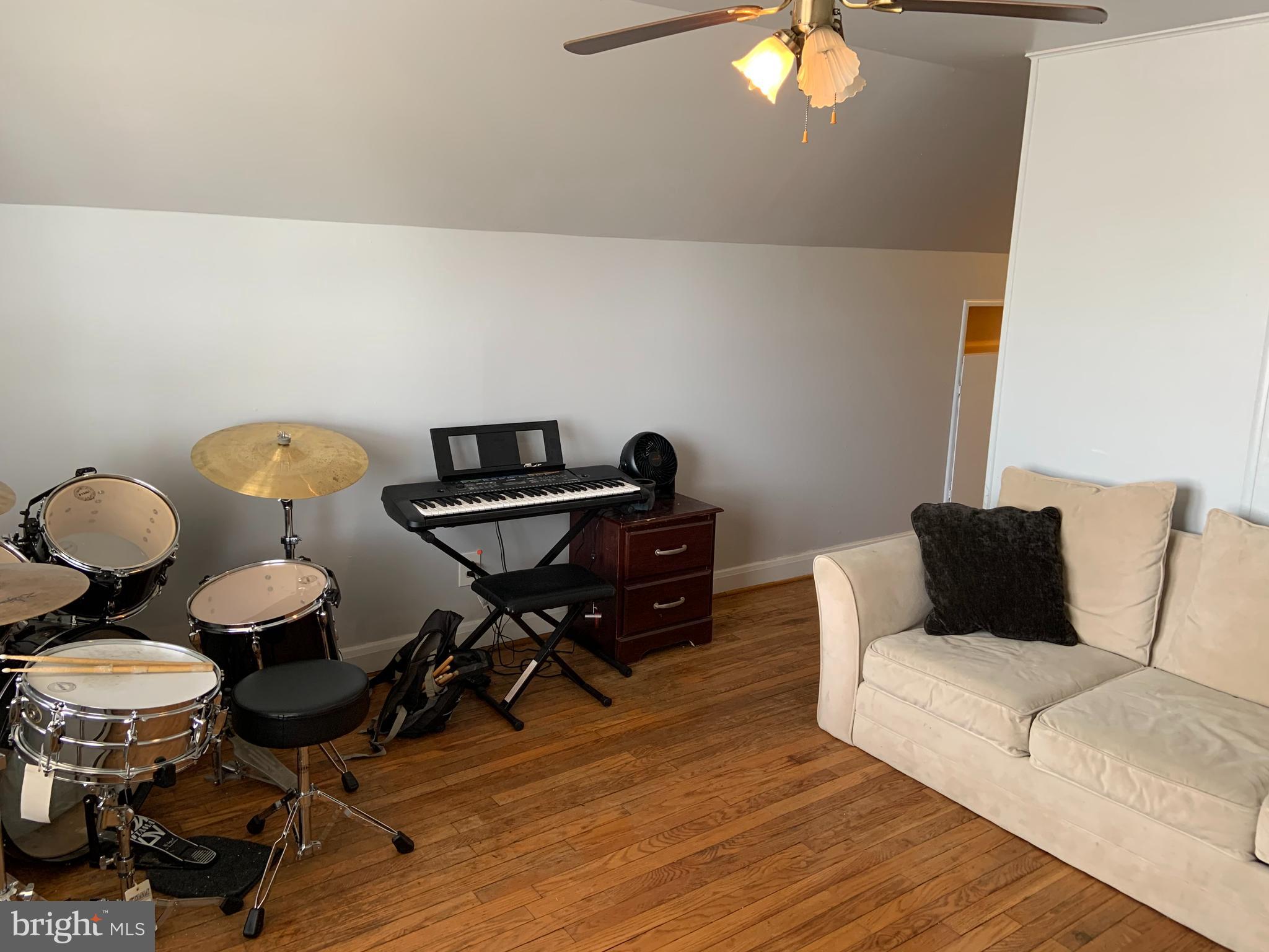 MARLYN MANOR - Residential