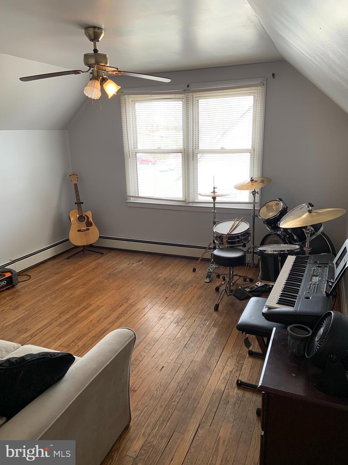 MARLYN MANOR - Residential