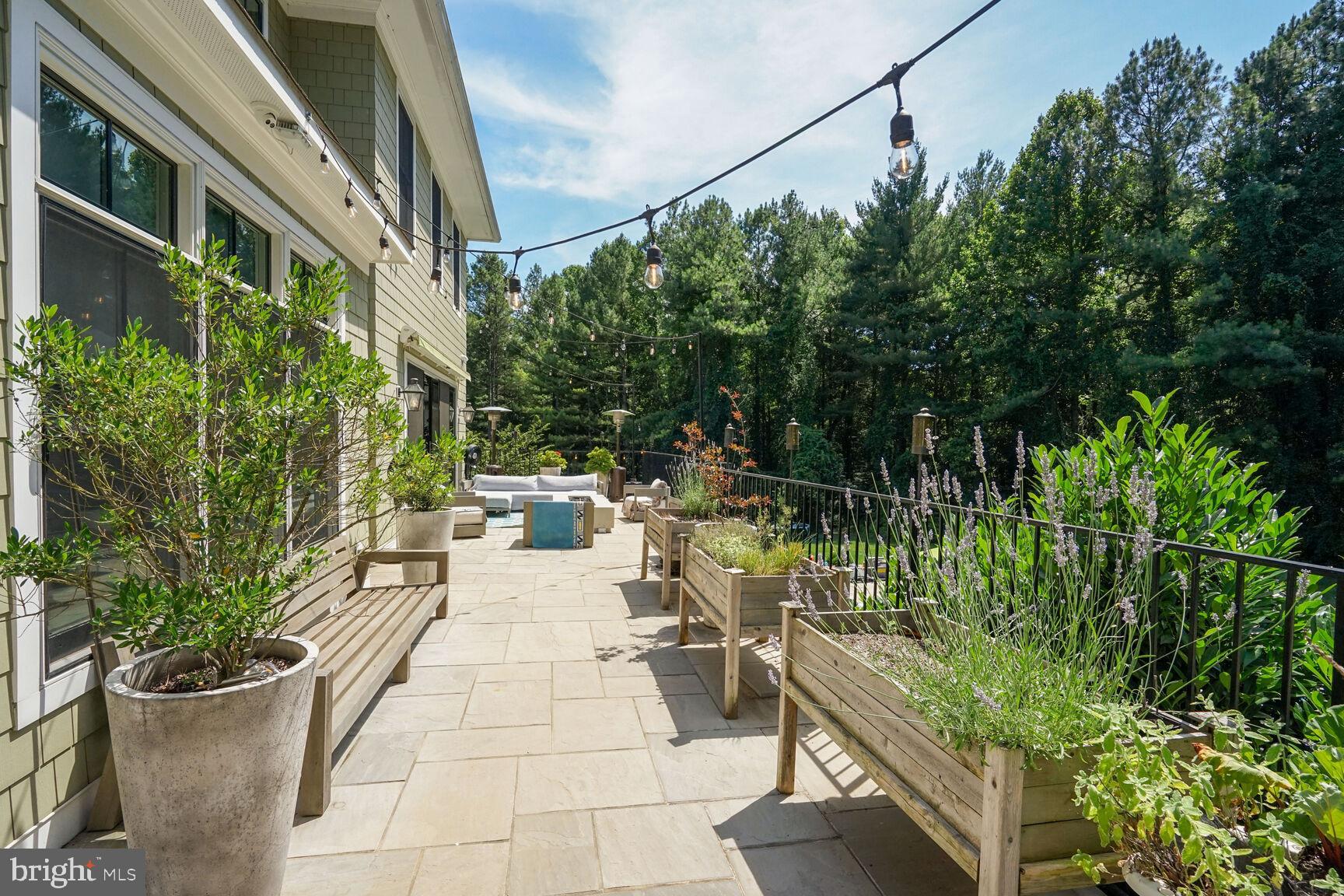 TRIADELPHIA MILL FARM - Residential