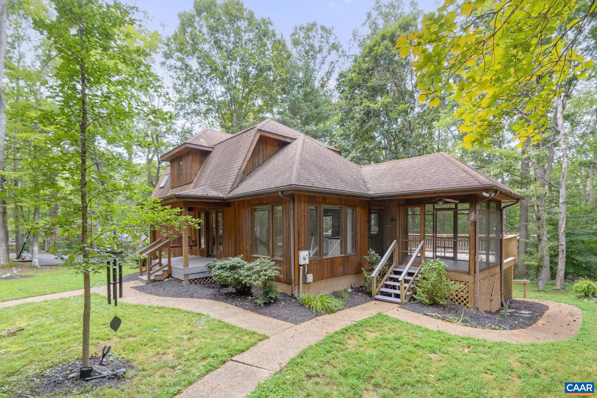 LAKE MONTICELLO - Residential