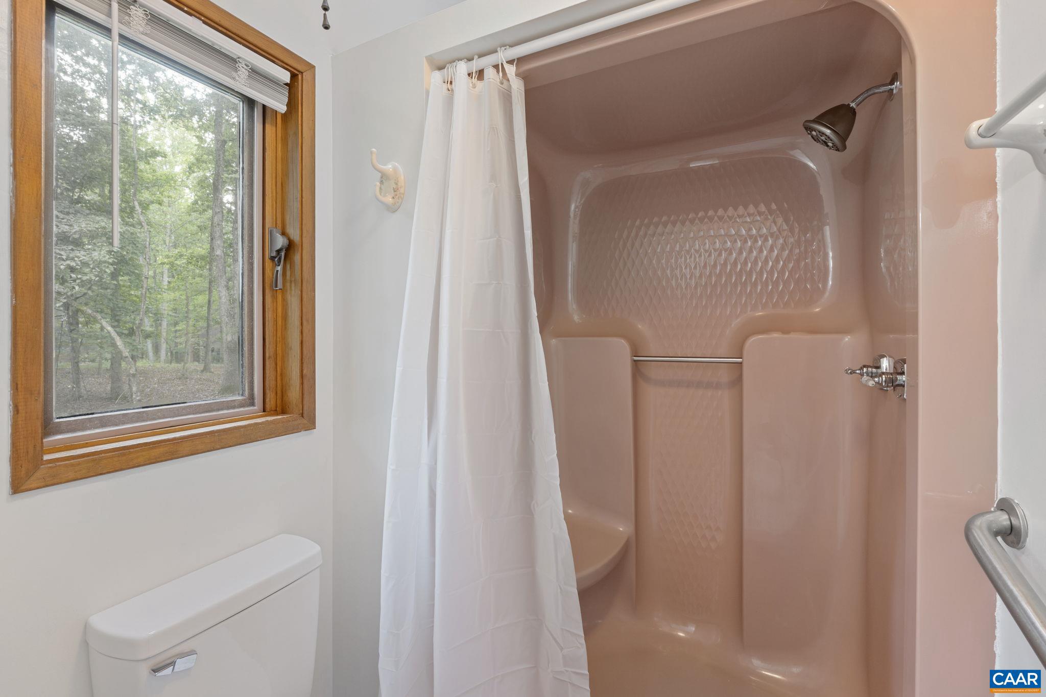 LAKE MONTICELLO - Residential