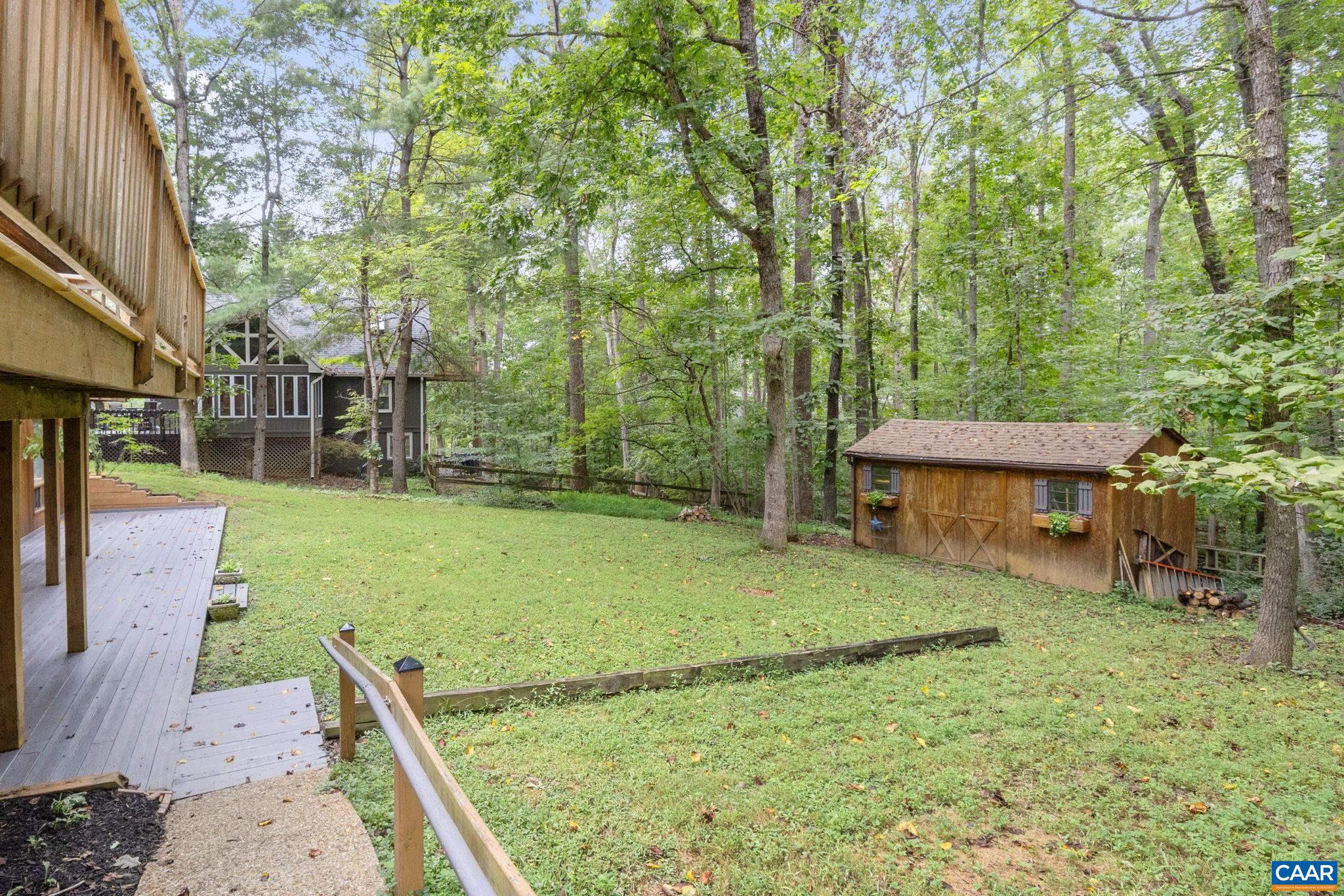 LAKE MONTICELLO - Residential