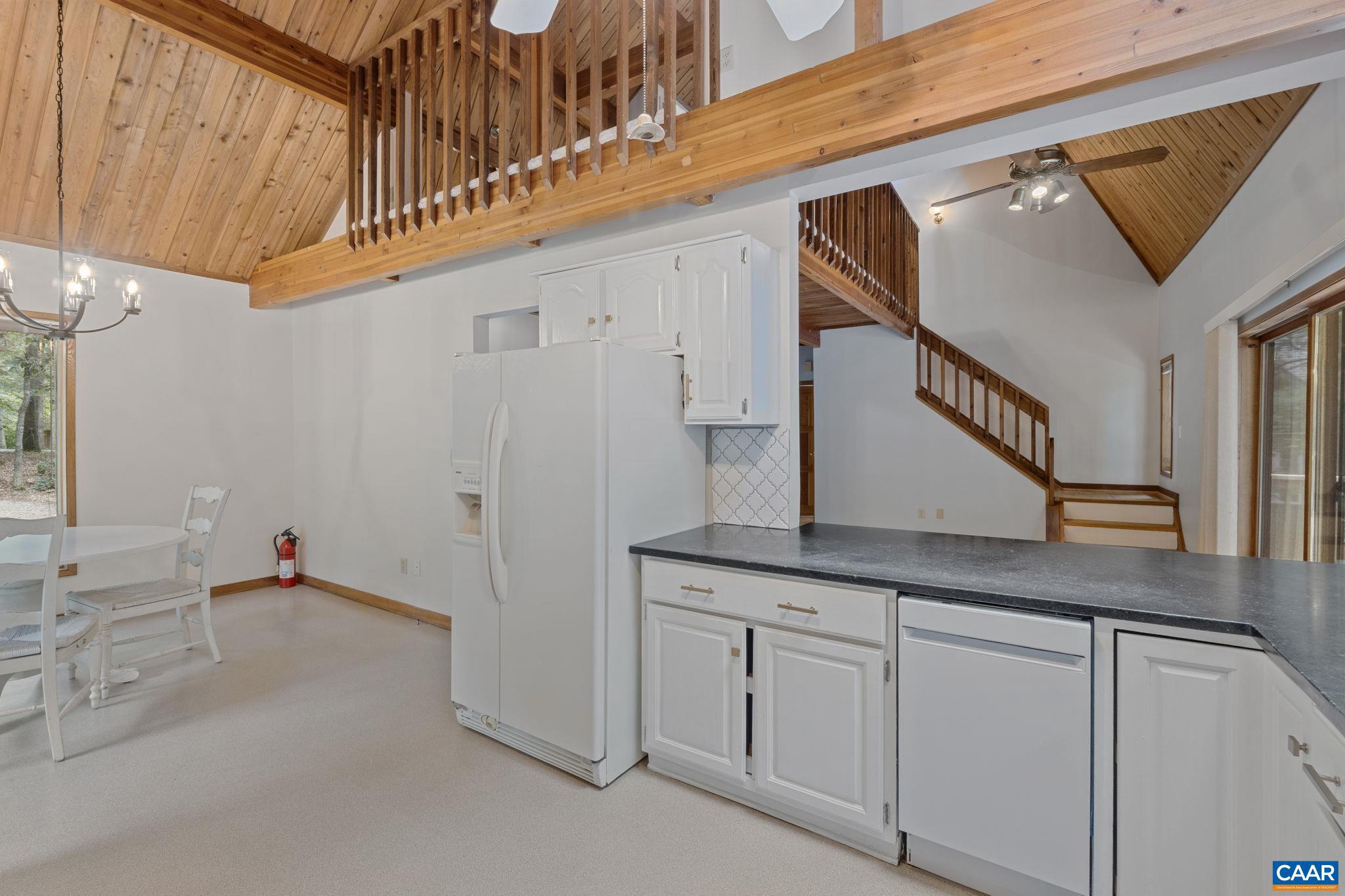 LAKE MONTICELLO - Residential