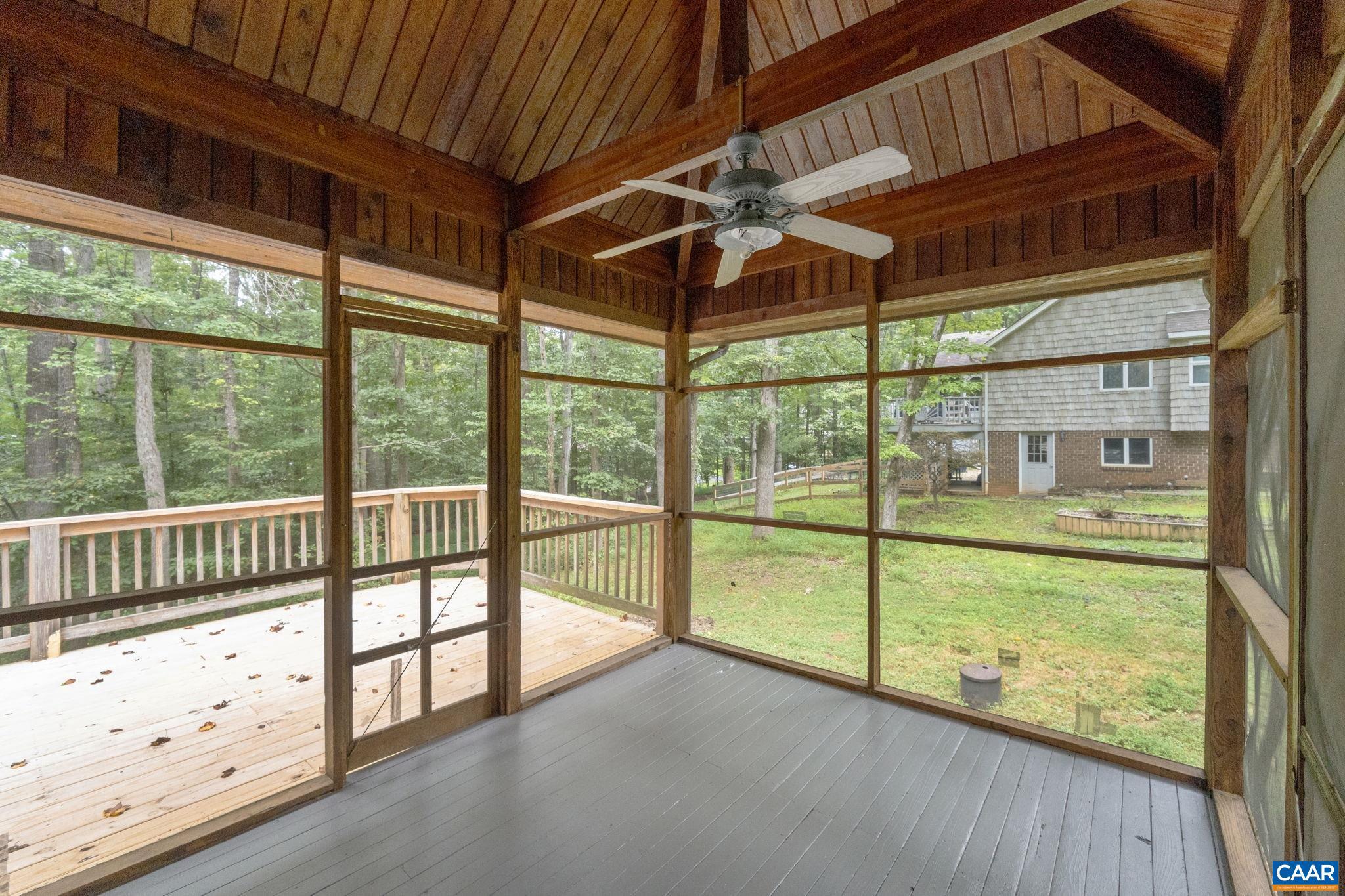 LAKE MONTICELLO - Residential