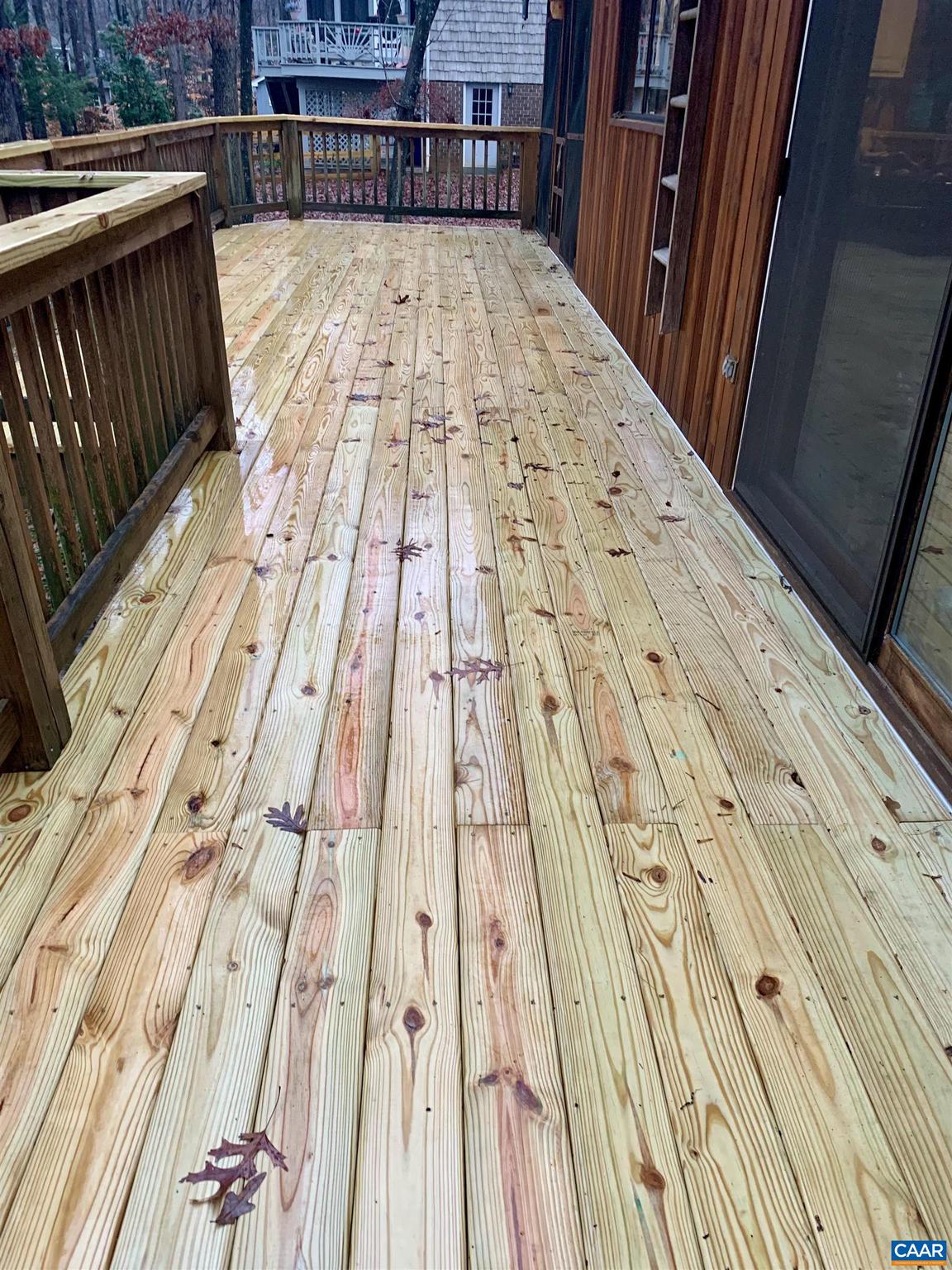 LAKE MONTICELLO - Residential